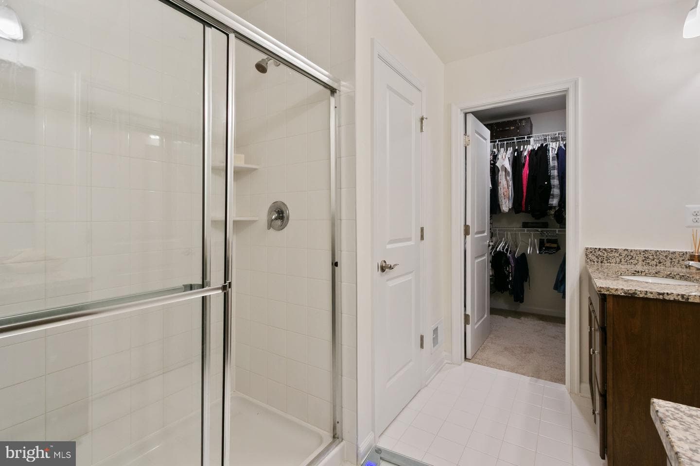 340 Shipyard Drive photo 27