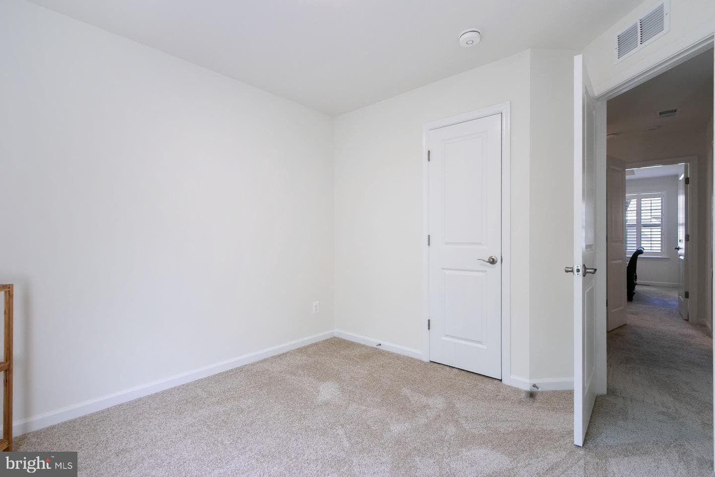340 Shipyard Drive photo 29