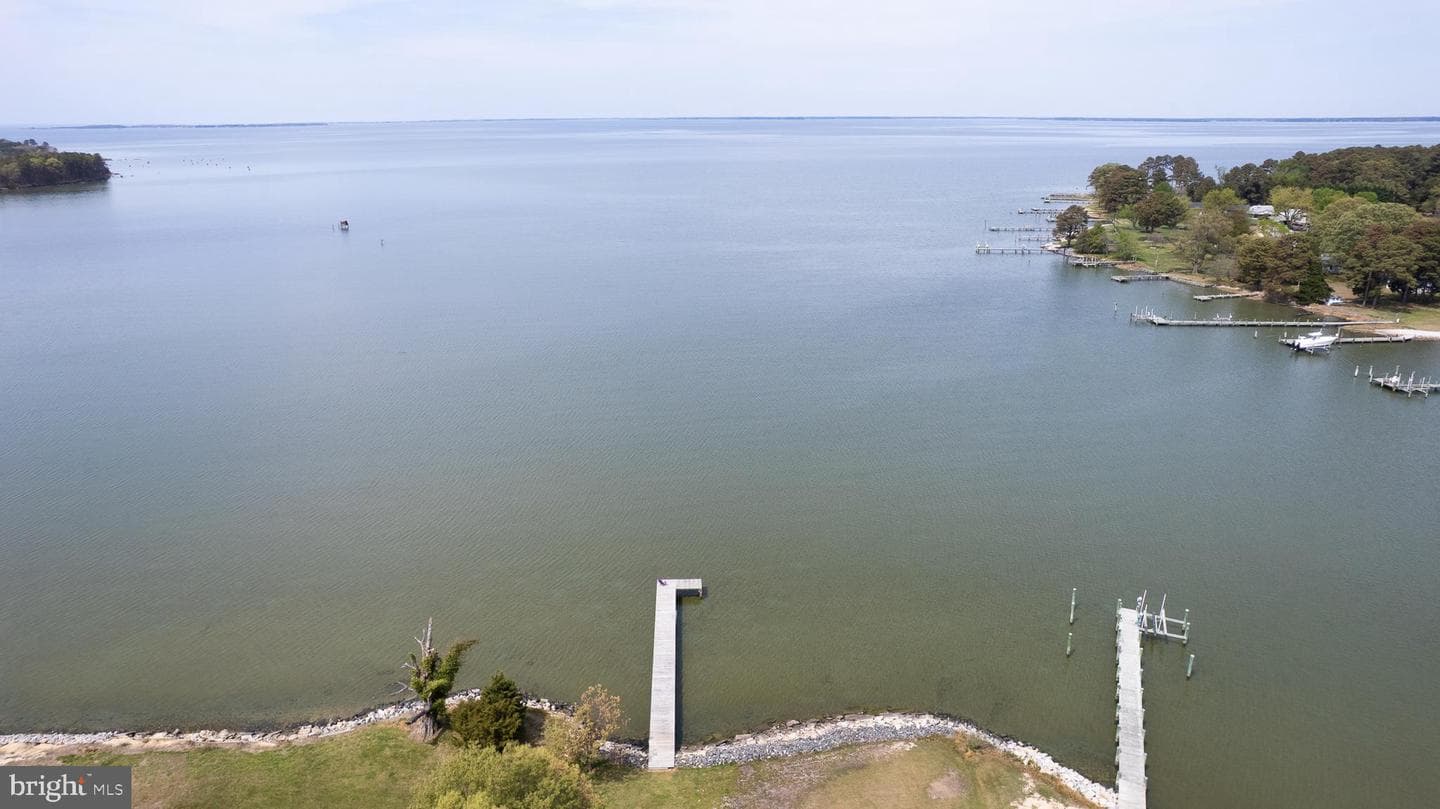 724 Twin Point Cove Road photo 3
