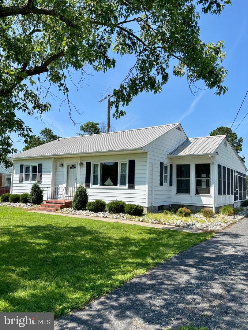 1240 Hudson Road photo 23