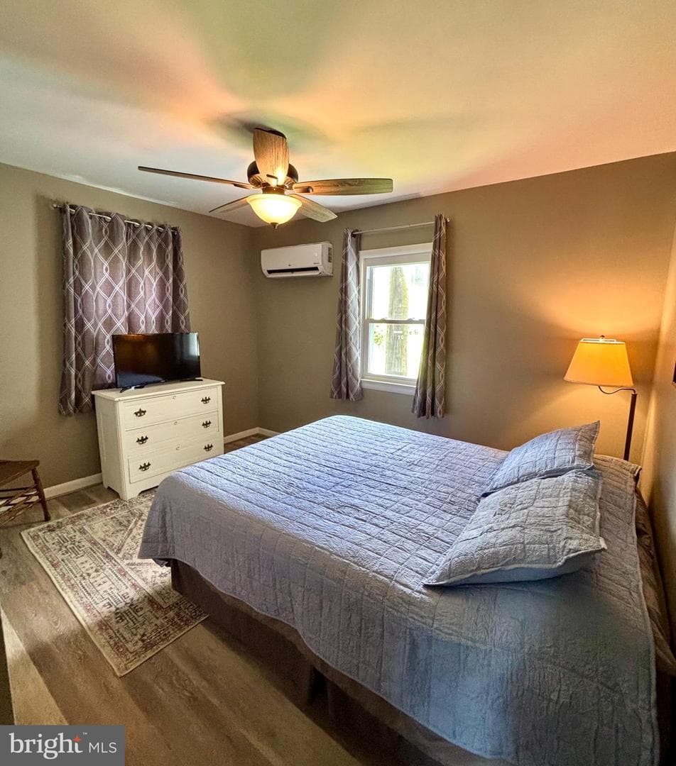 1240 Hudson Road photo 7