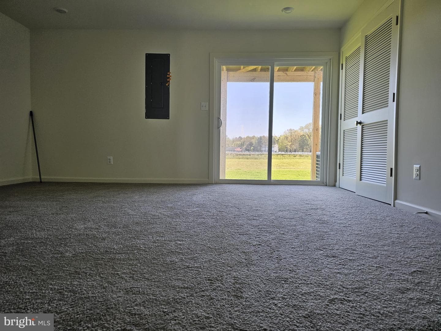 2506 Boeing Way photo 2