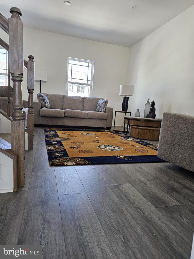 2506 Boeing Way photo 3