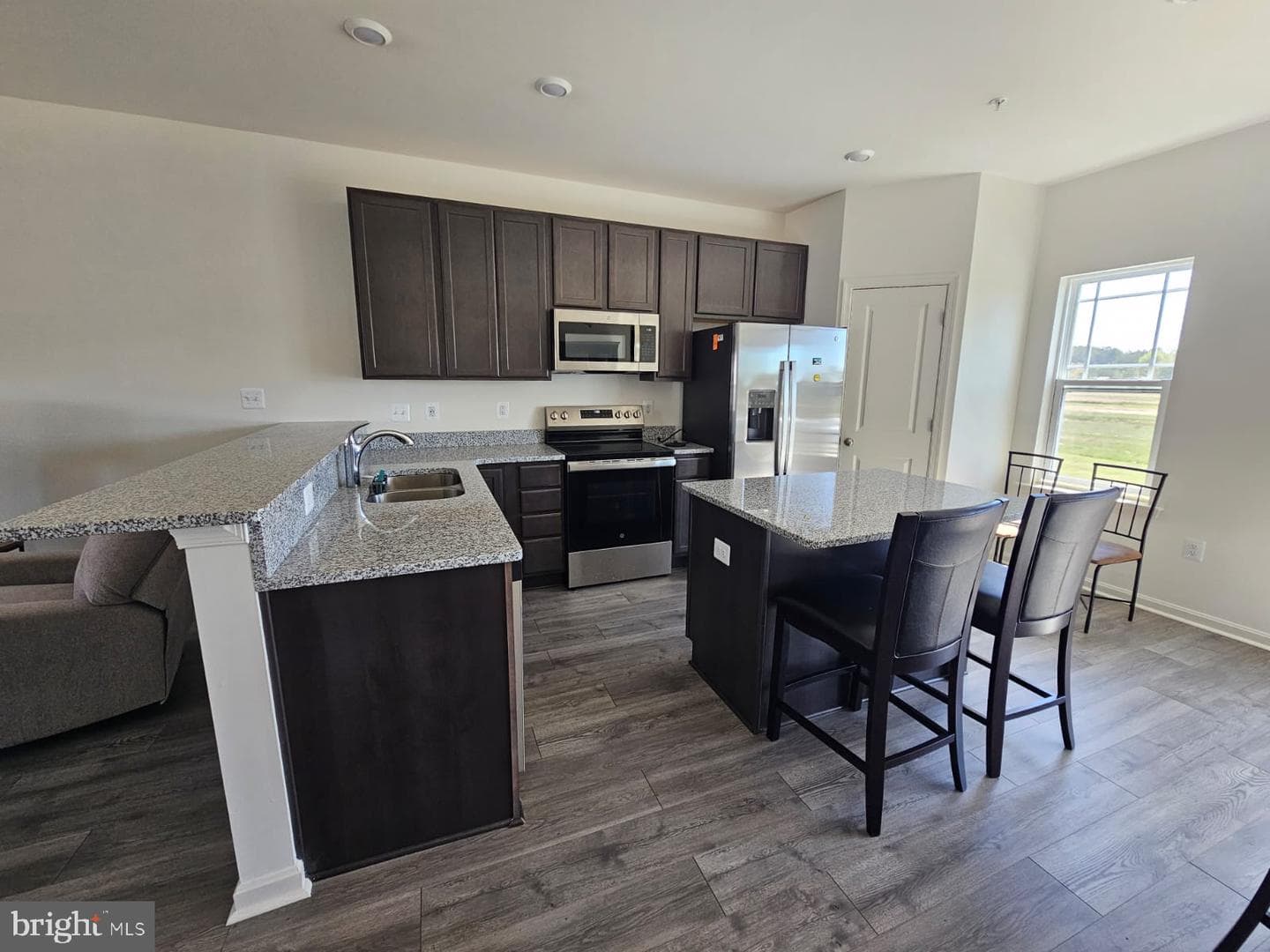 2506 Boeing Way photo 6