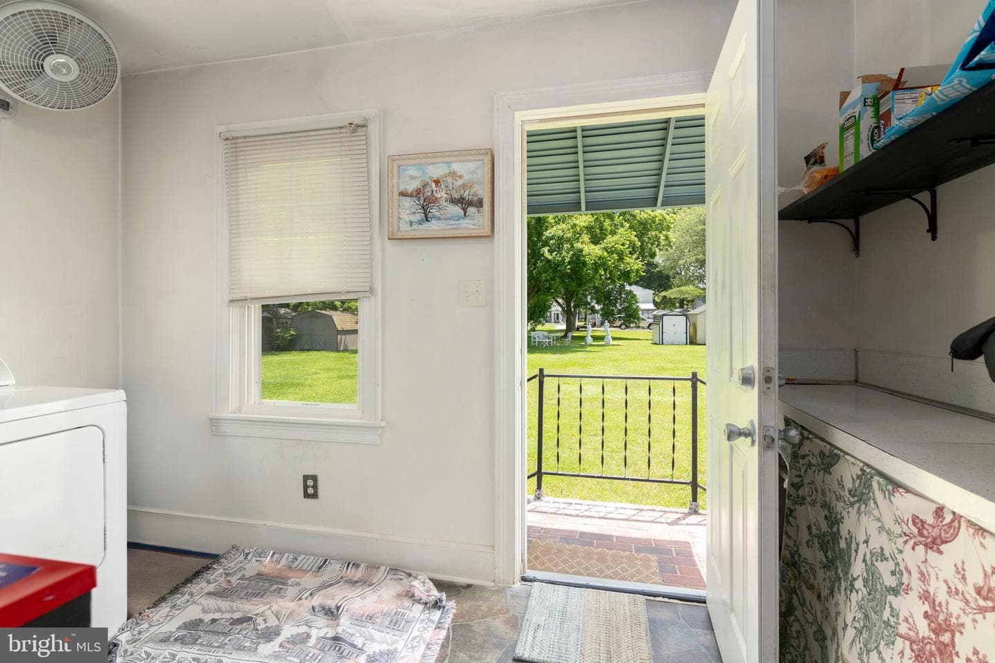 408 Bayly Avenue photo 23
