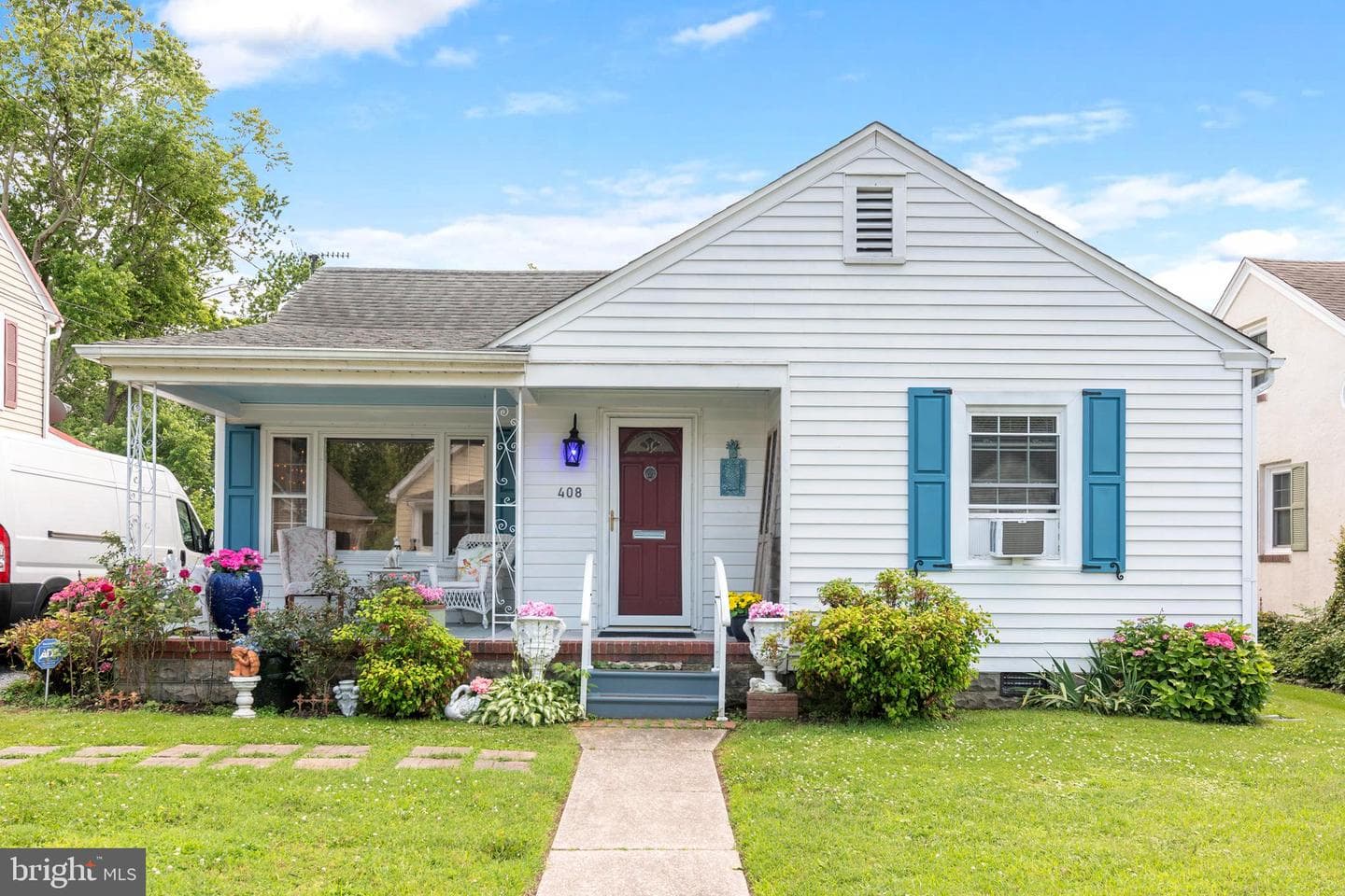408 Bayly Avenue photo 3