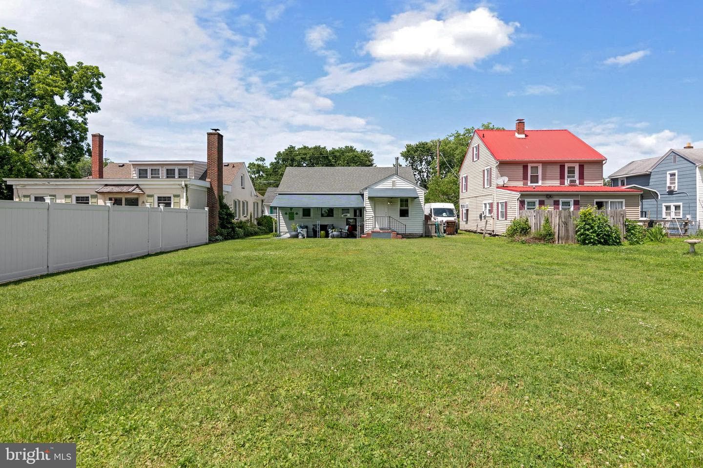 408 Bayly Avenue photo 32