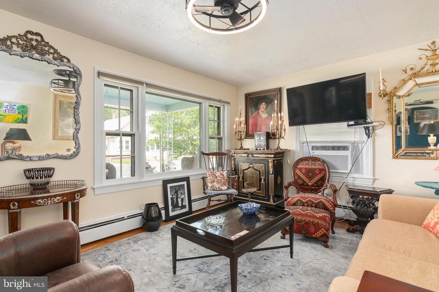 408 Bayly Avenue photo 4
