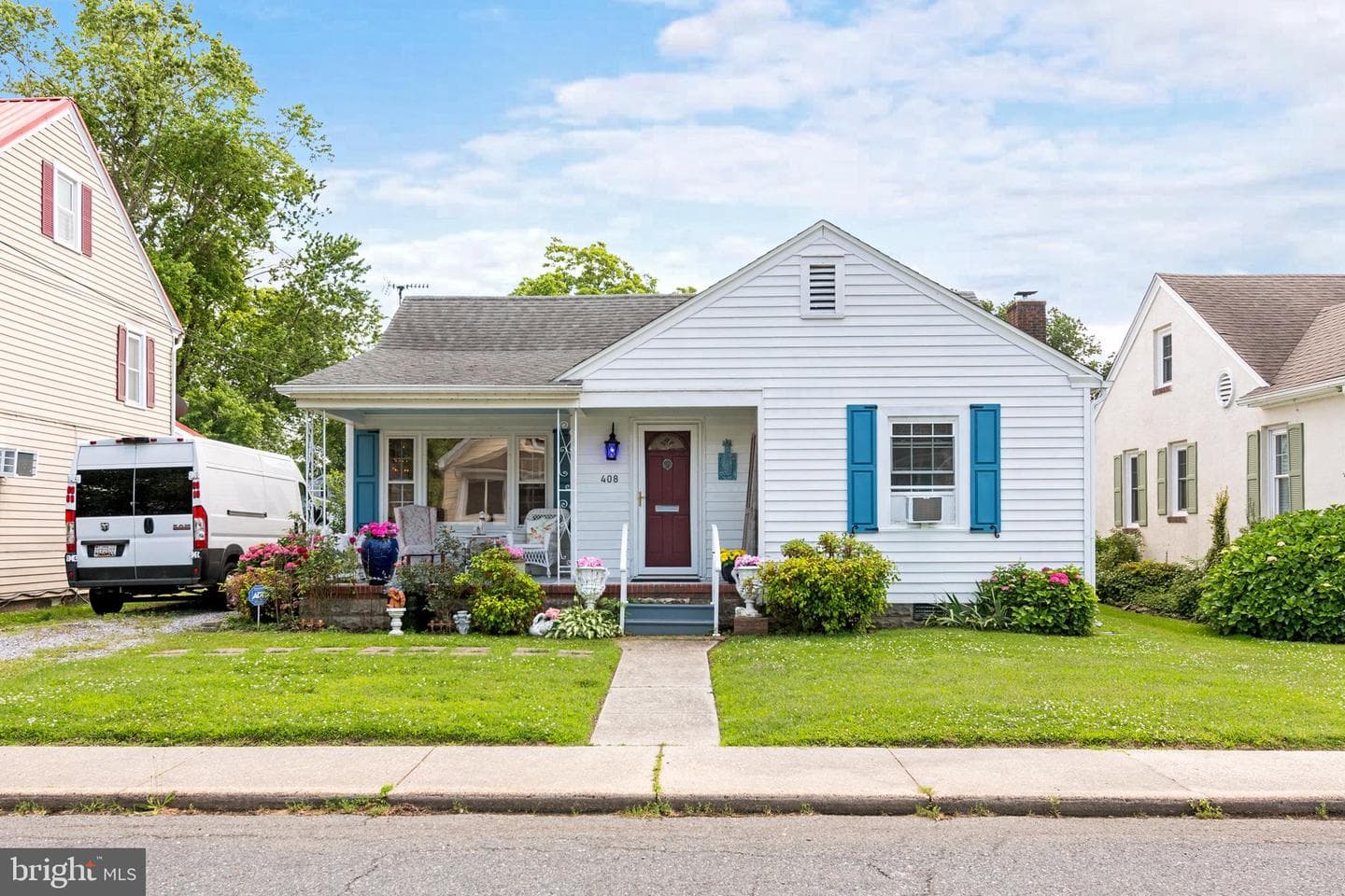 408 Bayly Avenue photo 6