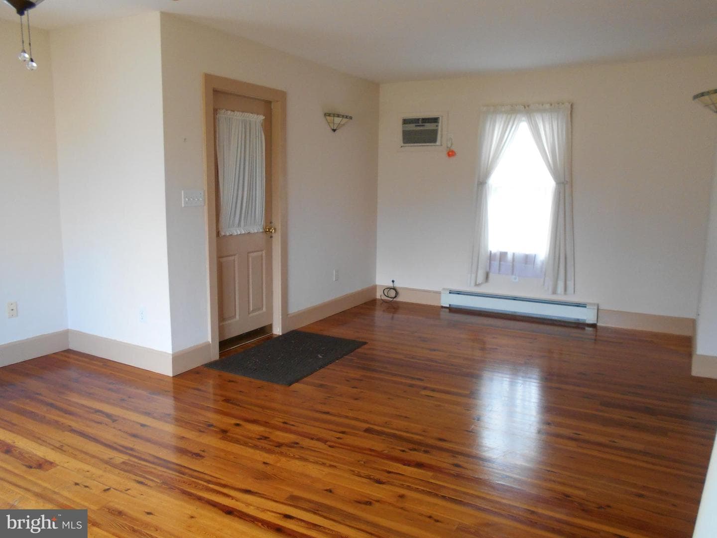 5841 Hudson Wharf Road photo 6