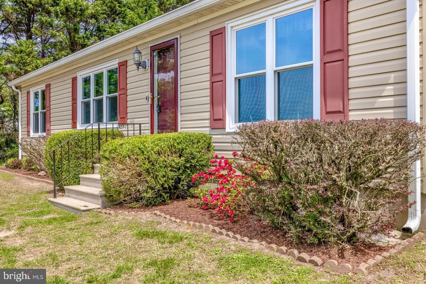 6933 Backlanding Road photo 2