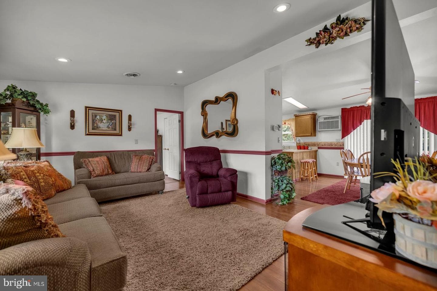 6933 Backlanding Road photo 6