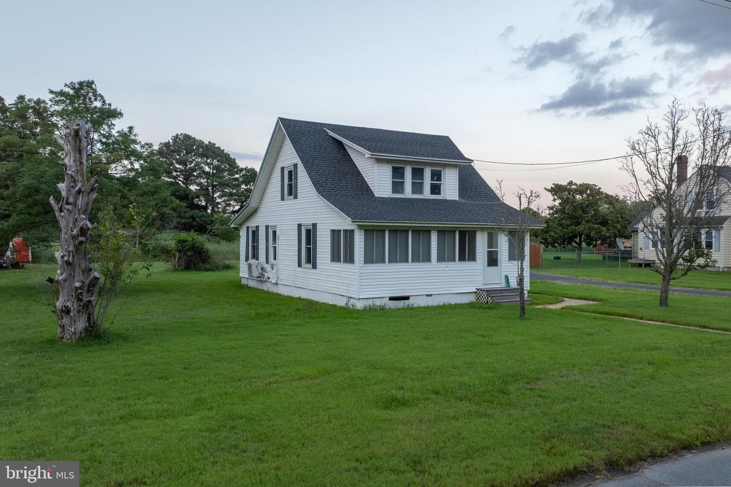 2539 Old House Point Road photo 3