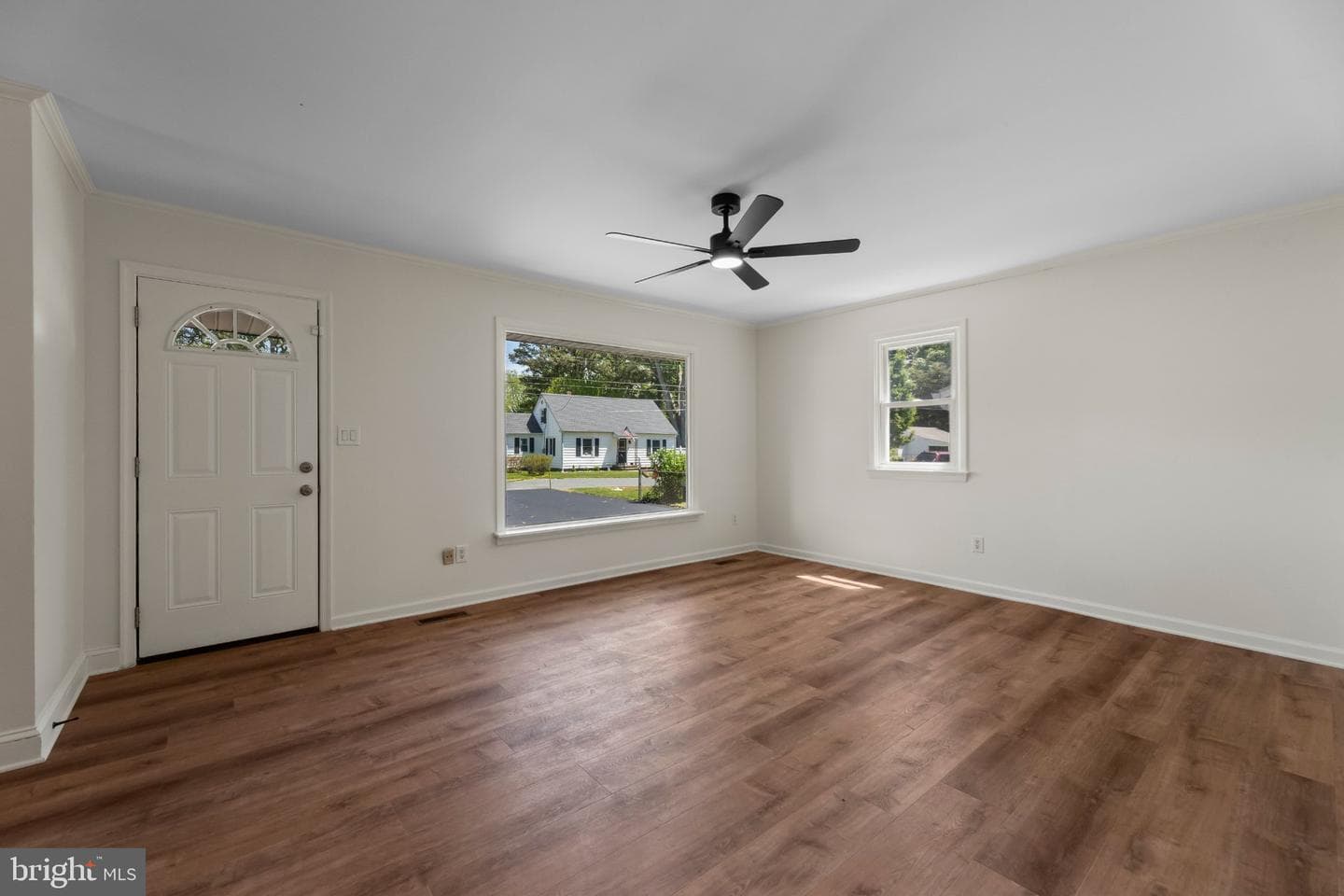 12 Oak Street photo 8