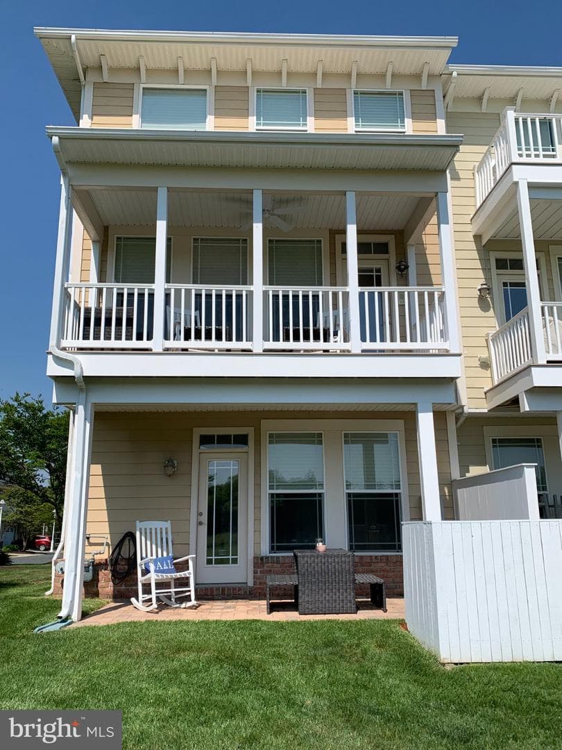 2816 Persimmon Place #b6 photo 2