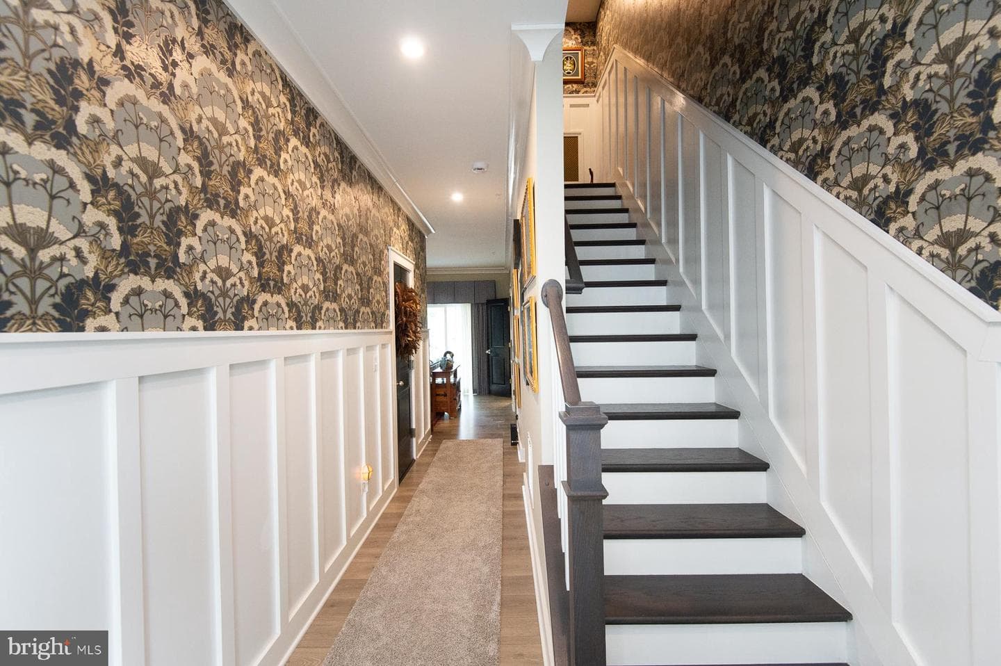 416 S Seaway Court #142 photo 5
