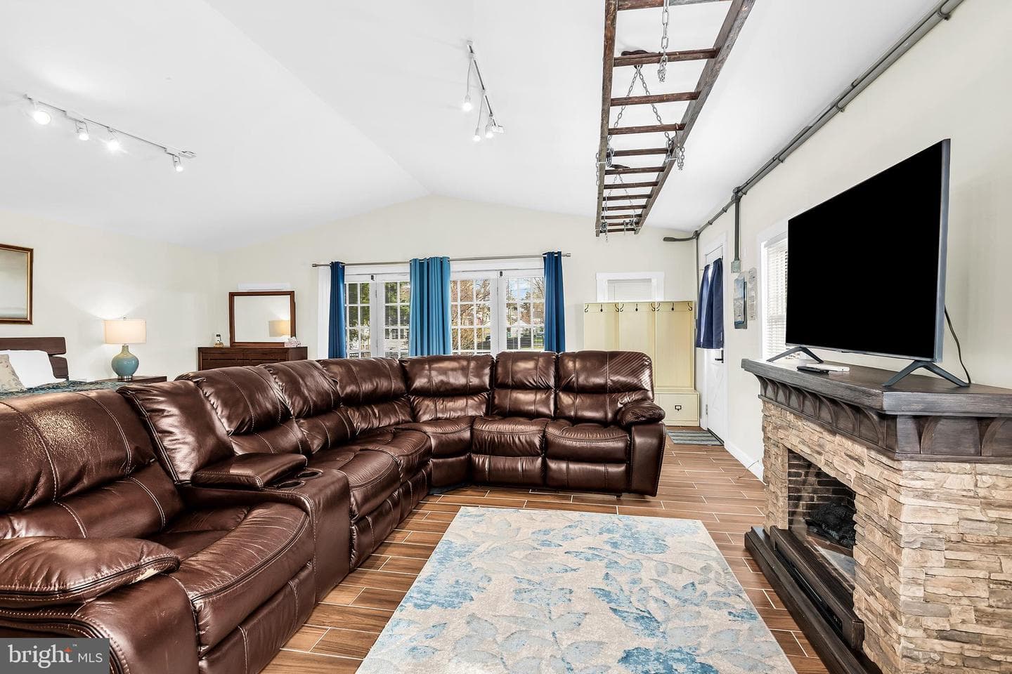 309 Glenburn Avenue photo 39
