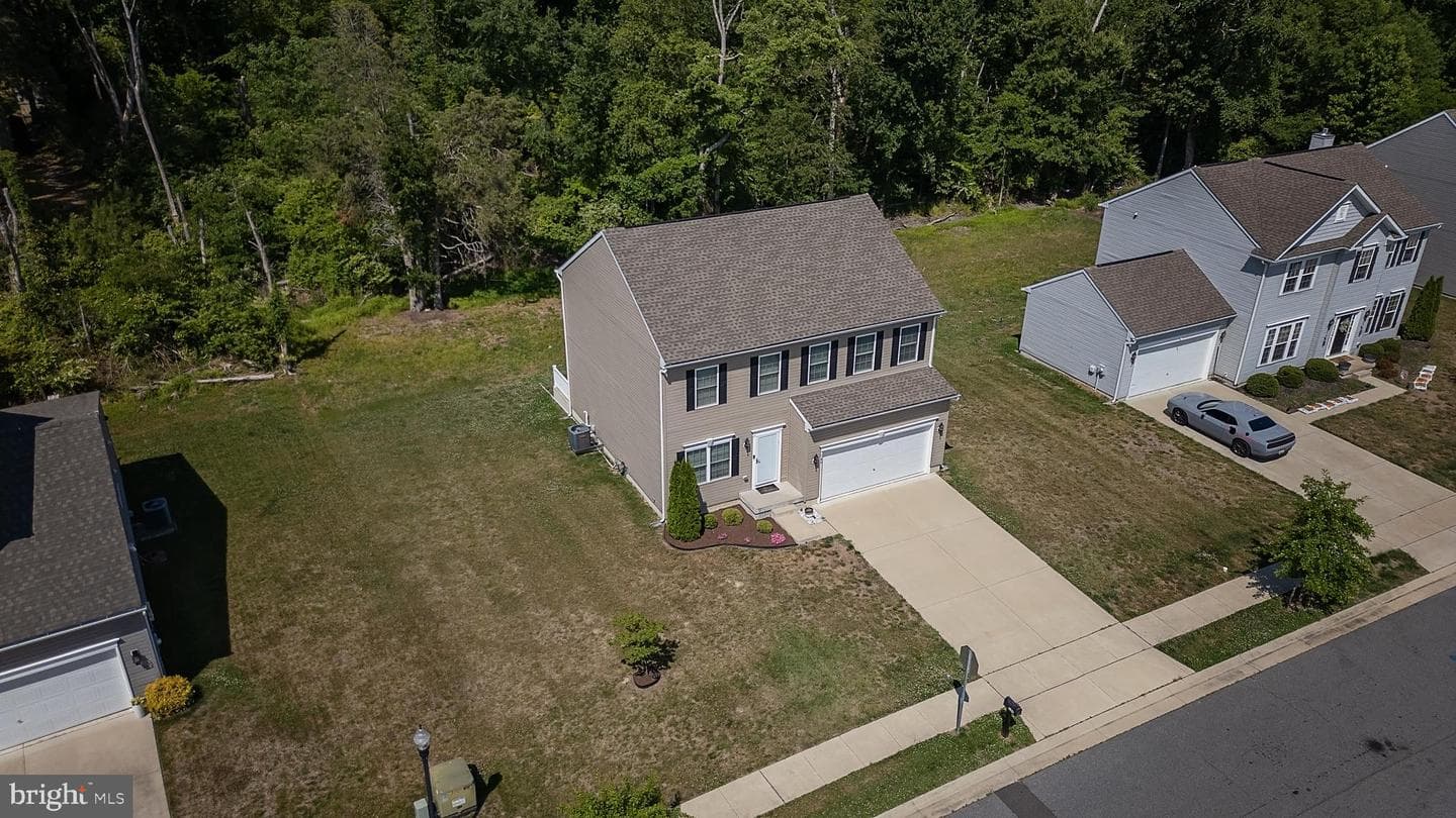 146 Regulator Drive N photo 34