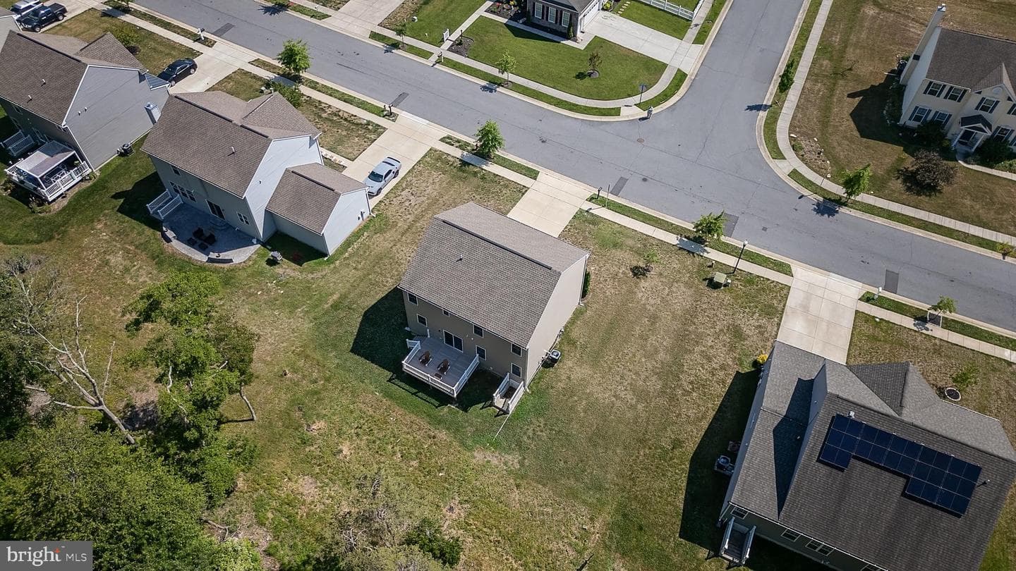 146 Regulator Drive N photo 37