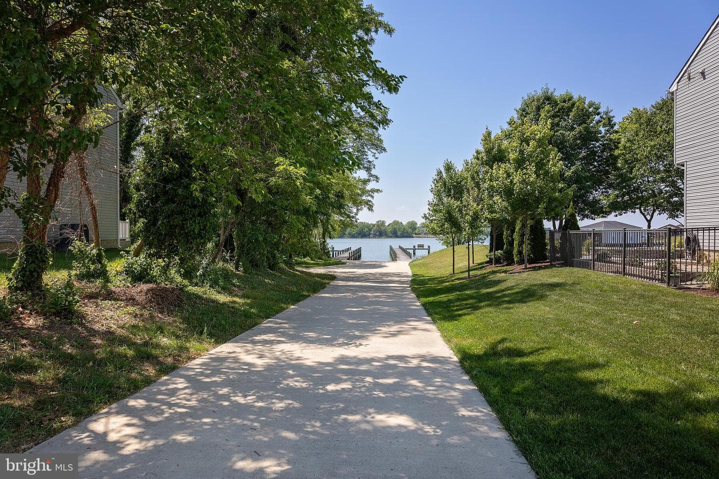 146 Regulator Drive N photo 40