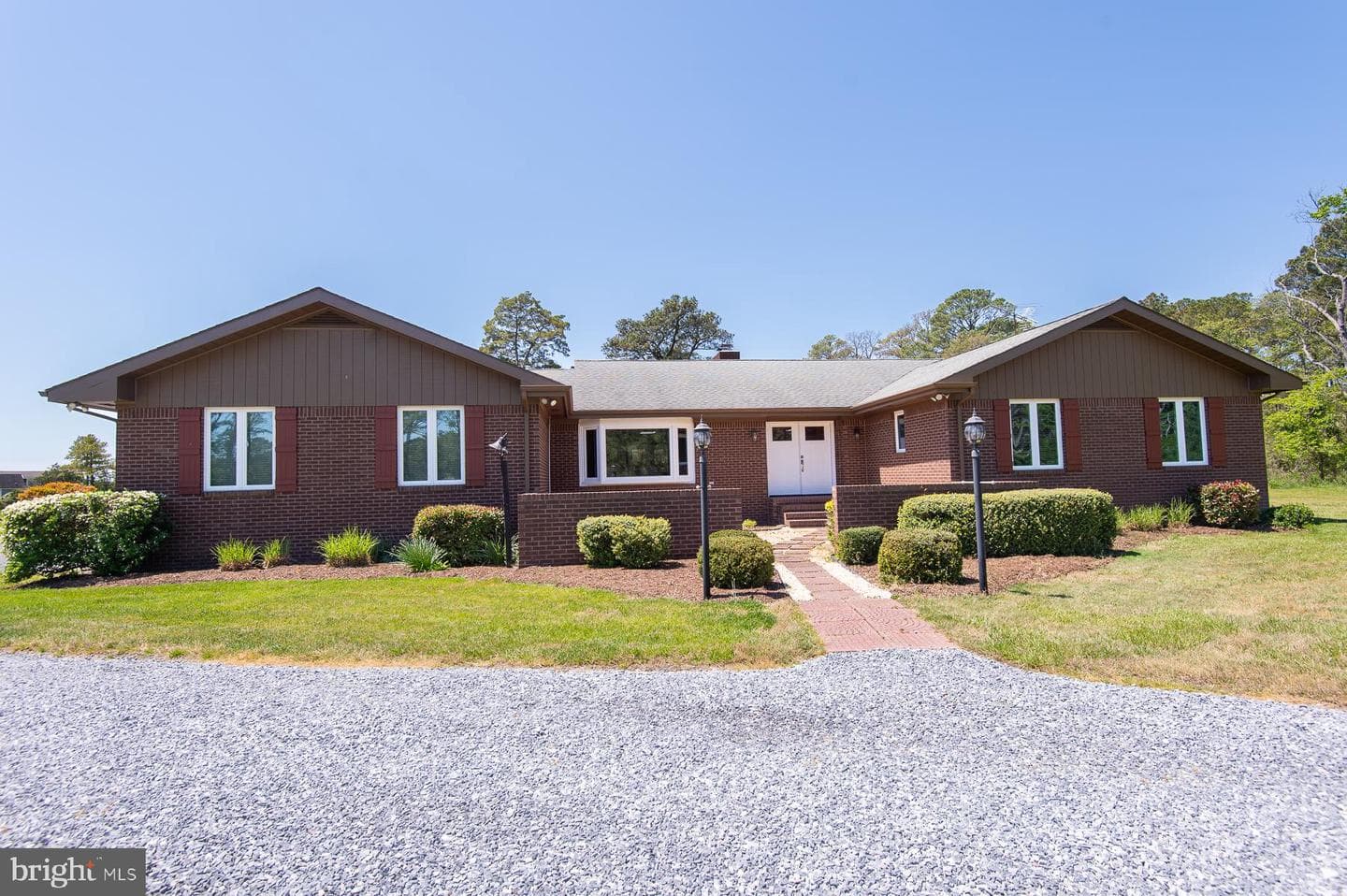 1661 Town Point Road photo 3
