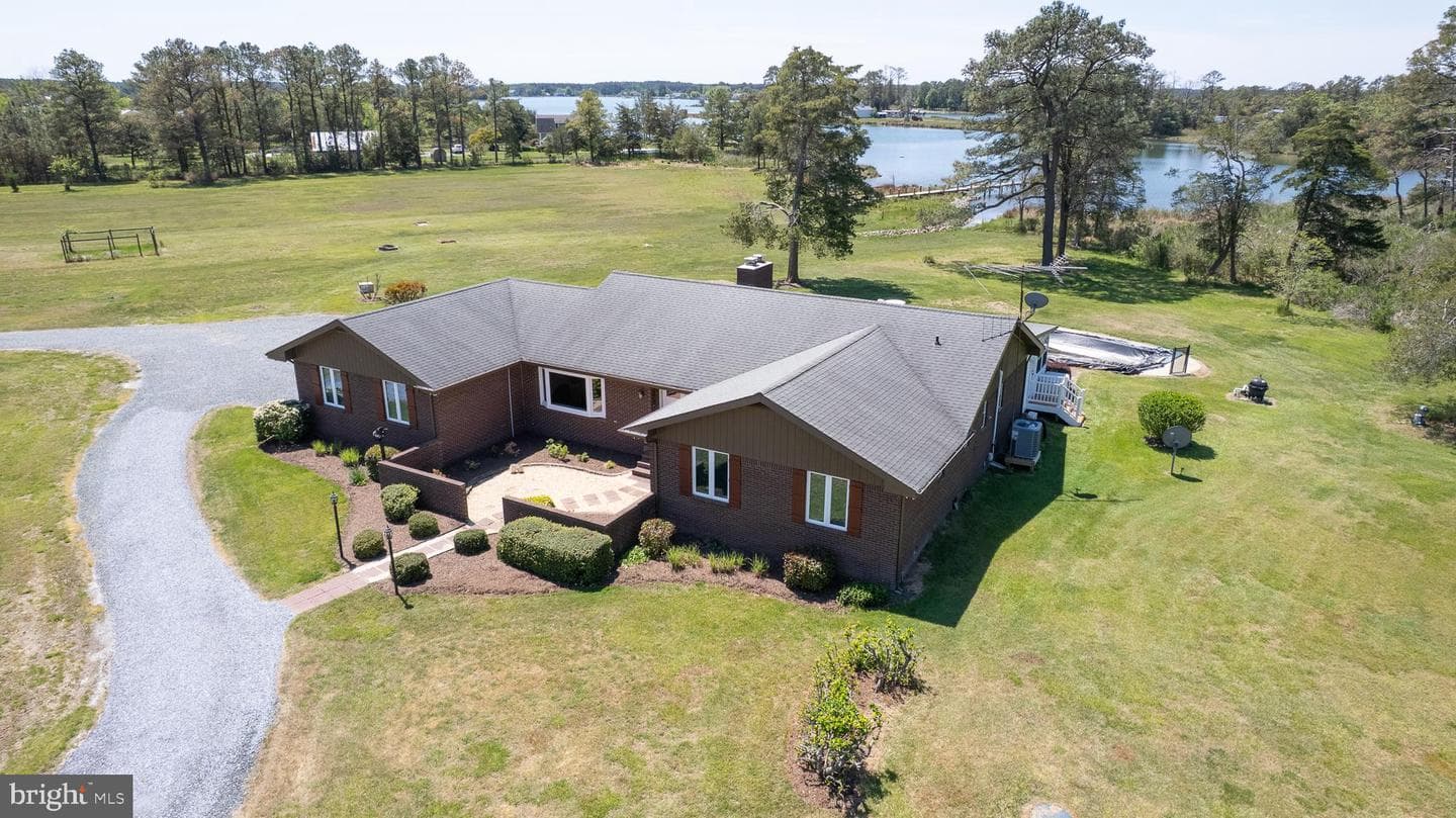 1661 Town Point Road photo 70