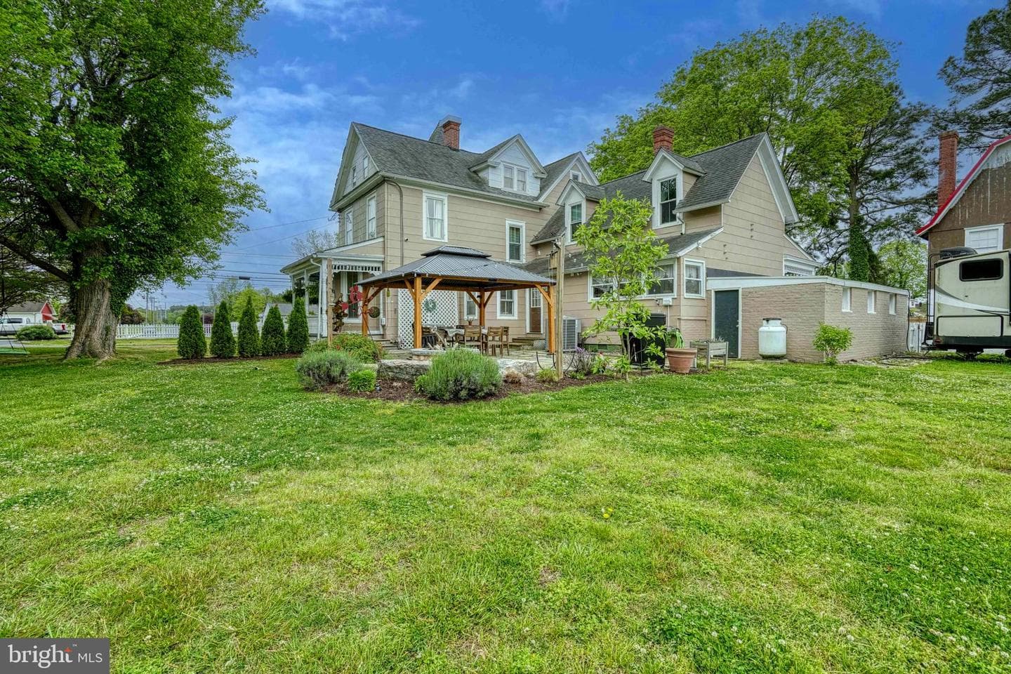 1311 Race Street photo 80