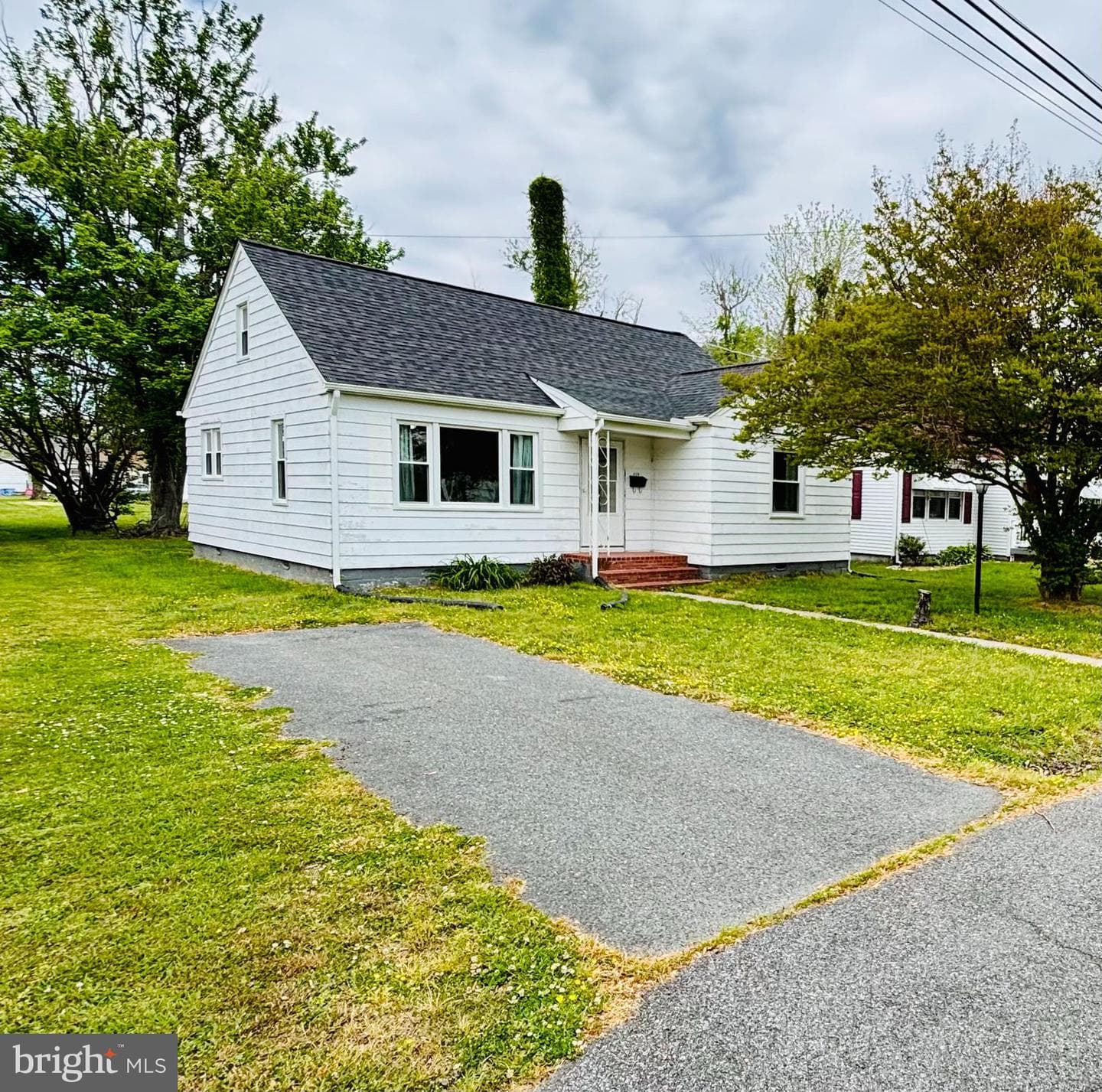 319 Shepherd Avenue