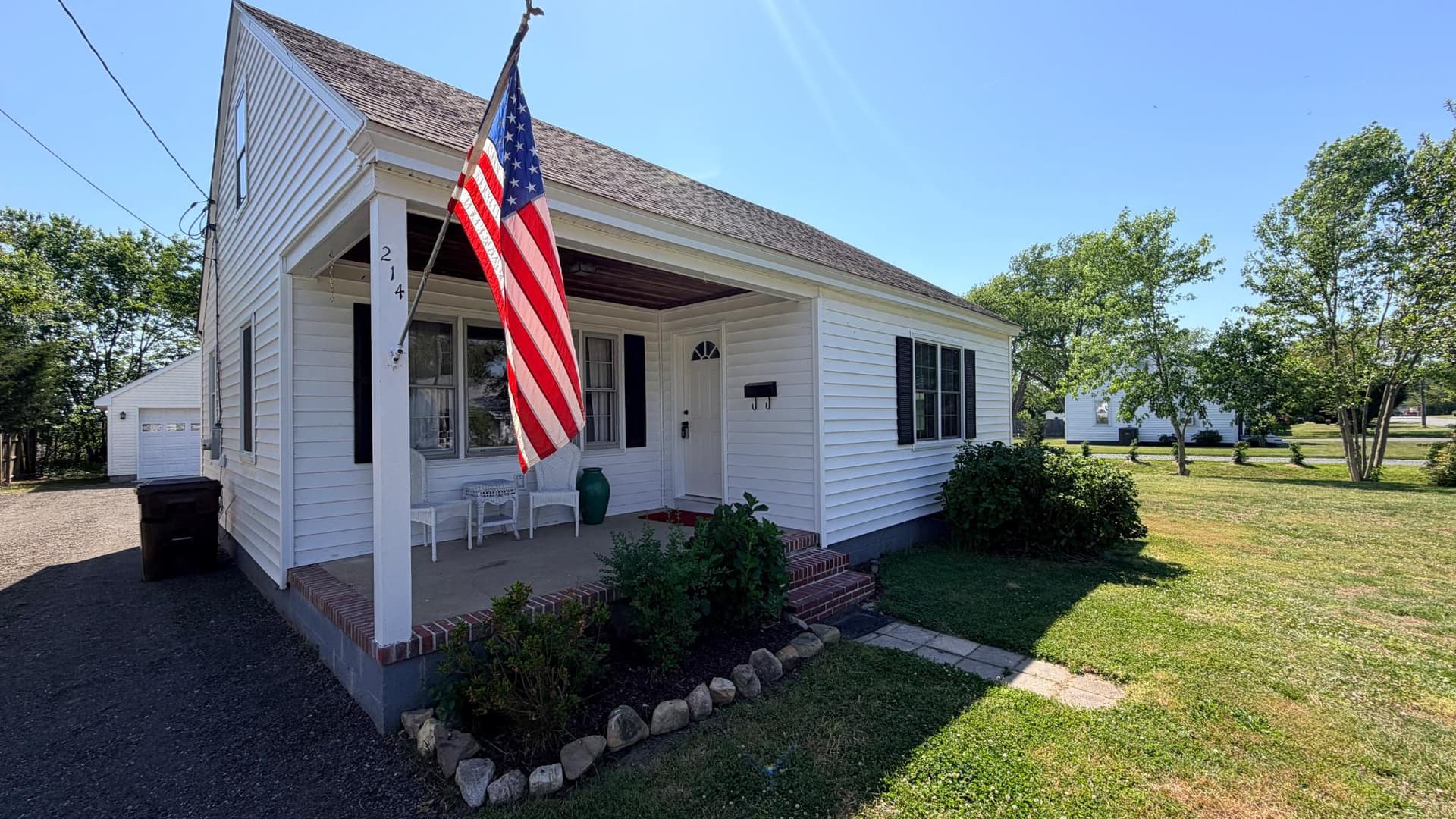 214 E Appleby Avenue, Cambridge