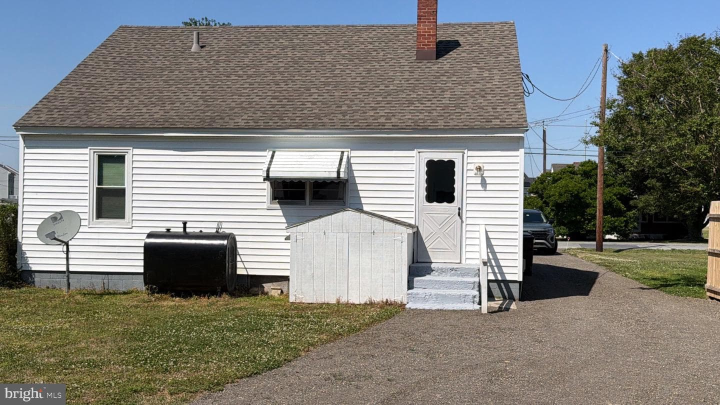 214 E Appleby Avenue photo 32