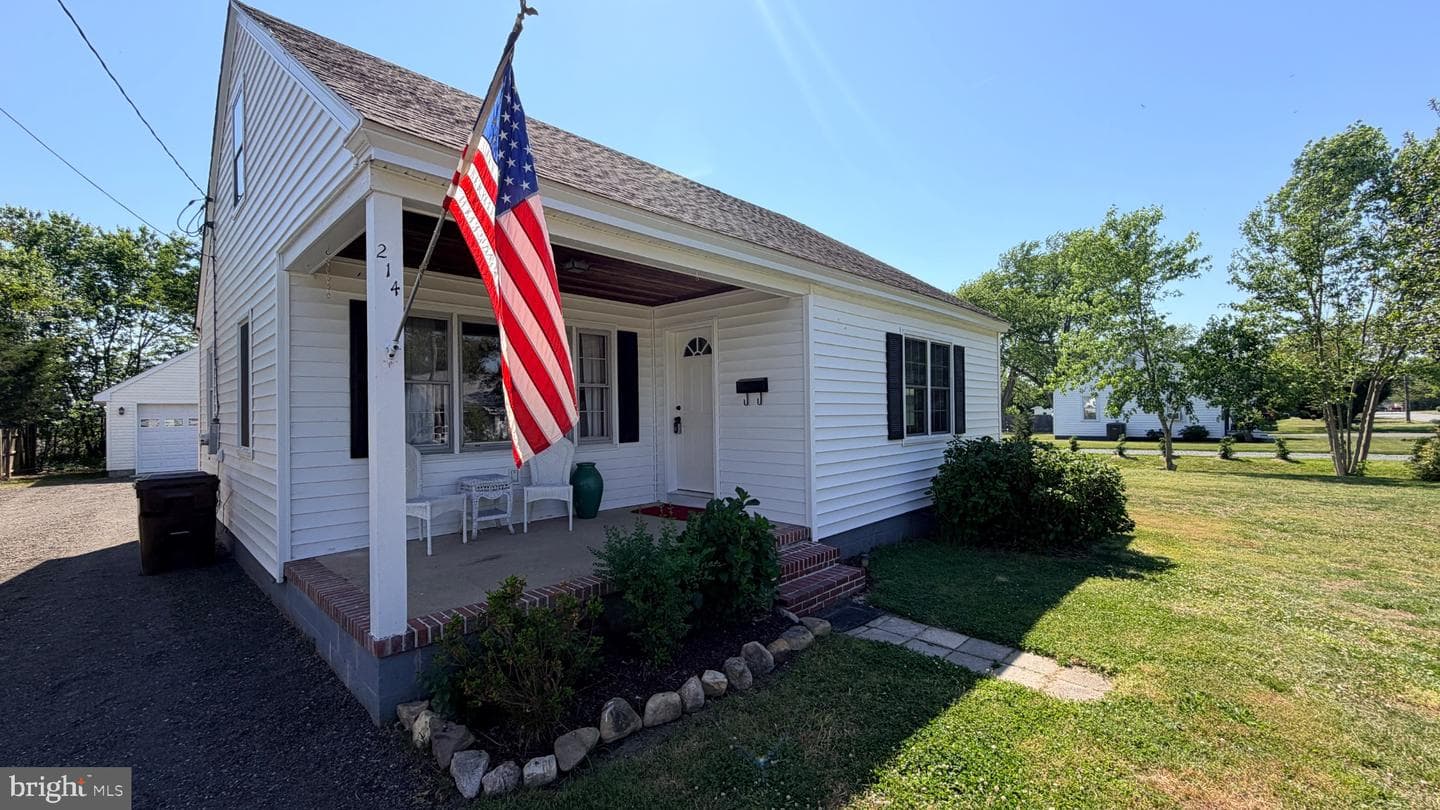 214 E Appleby Avenue photo 33