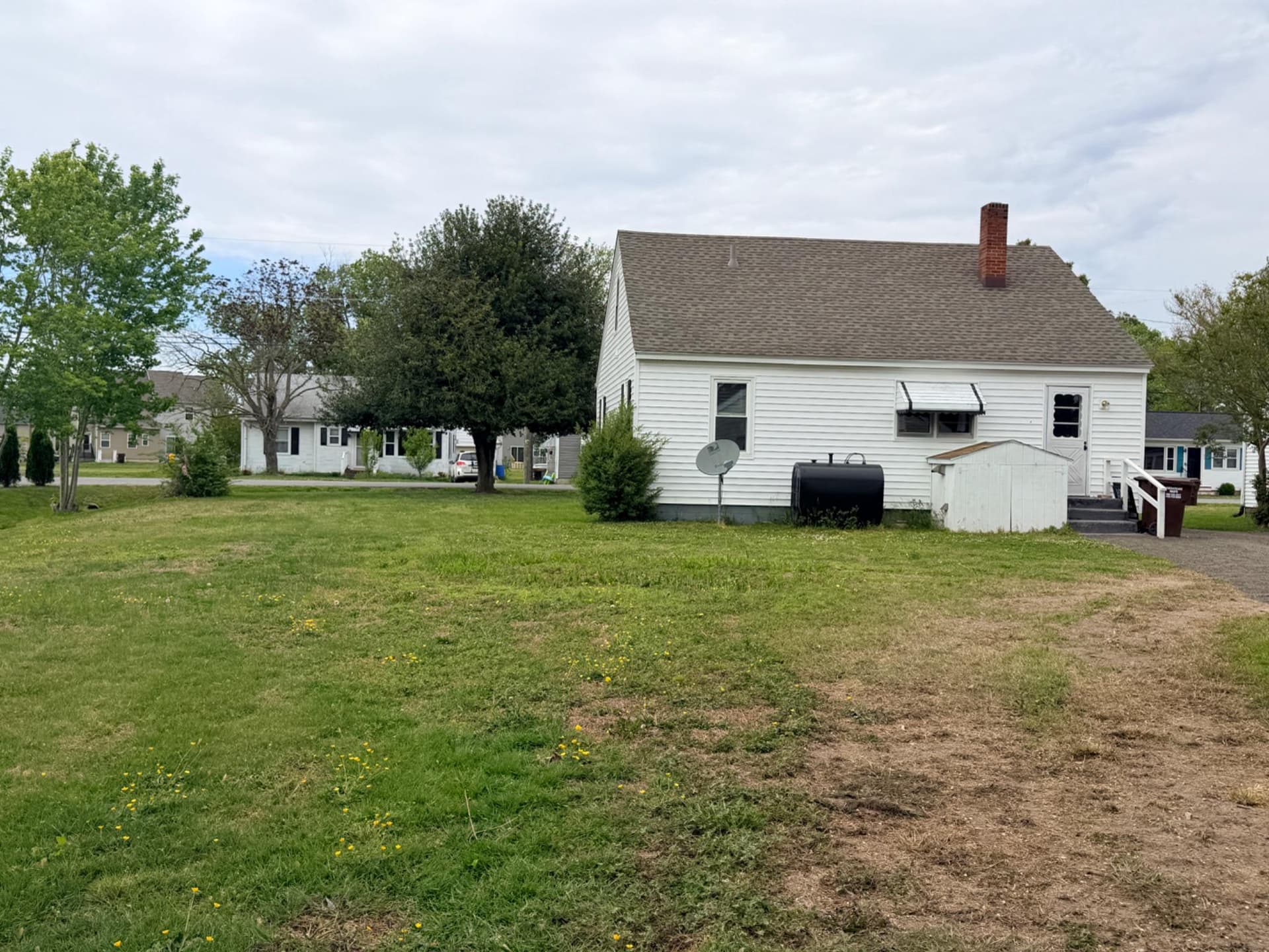 214 E Appleby Avenue photo 5