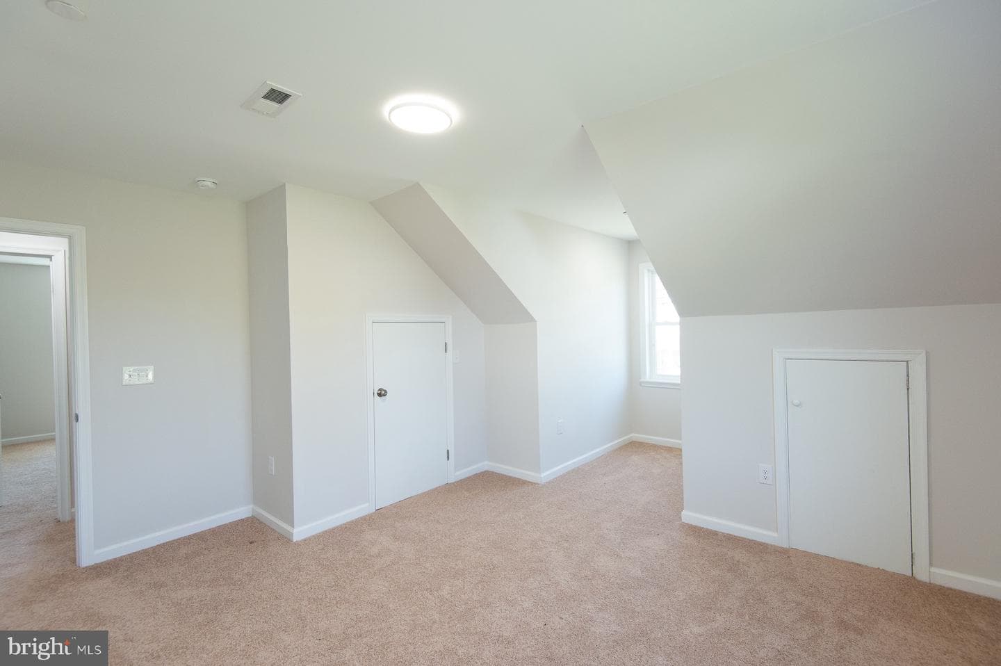 109 Railroad Avenue photo 25