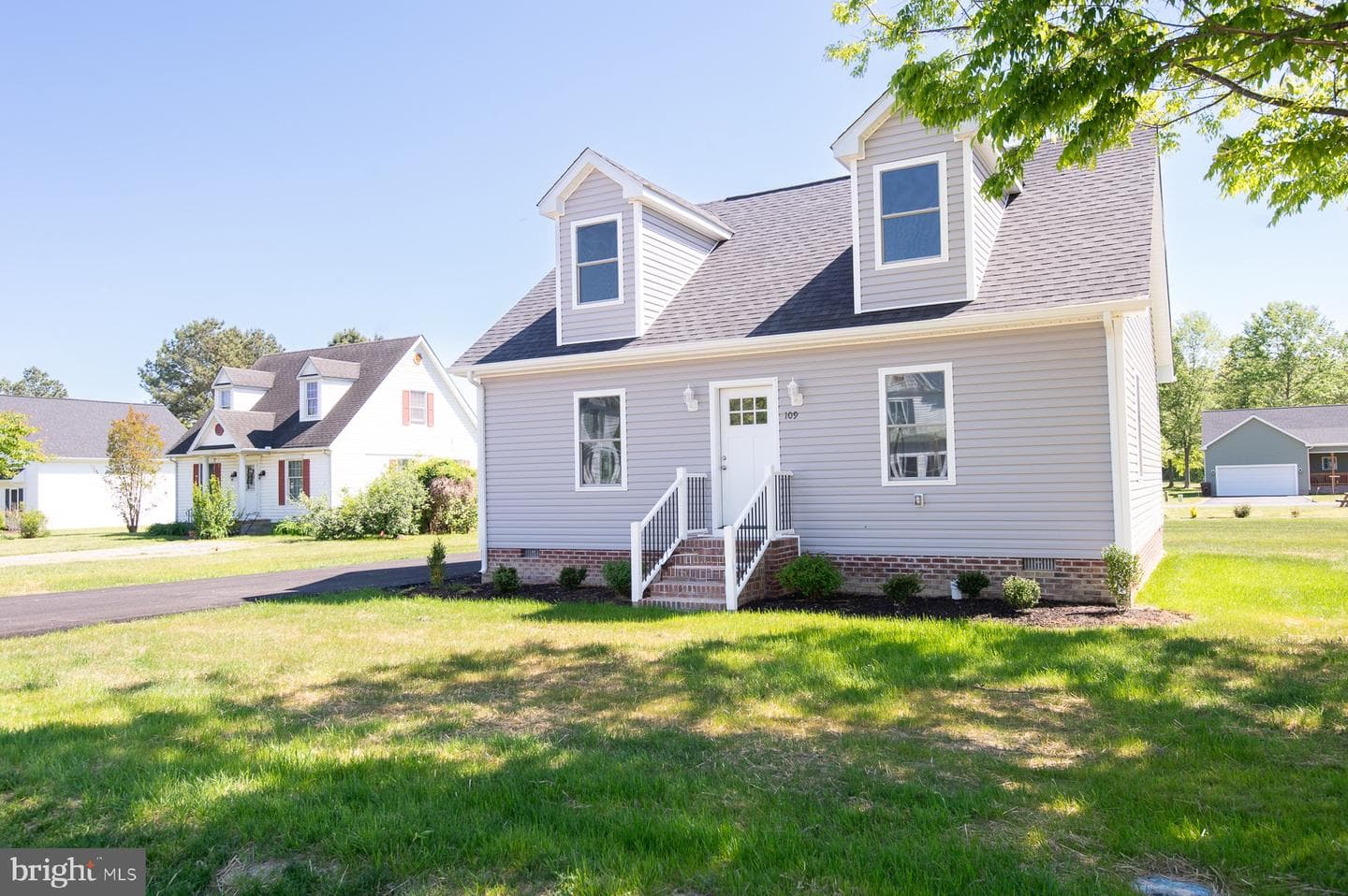 109 Railroad Avenue photo 32