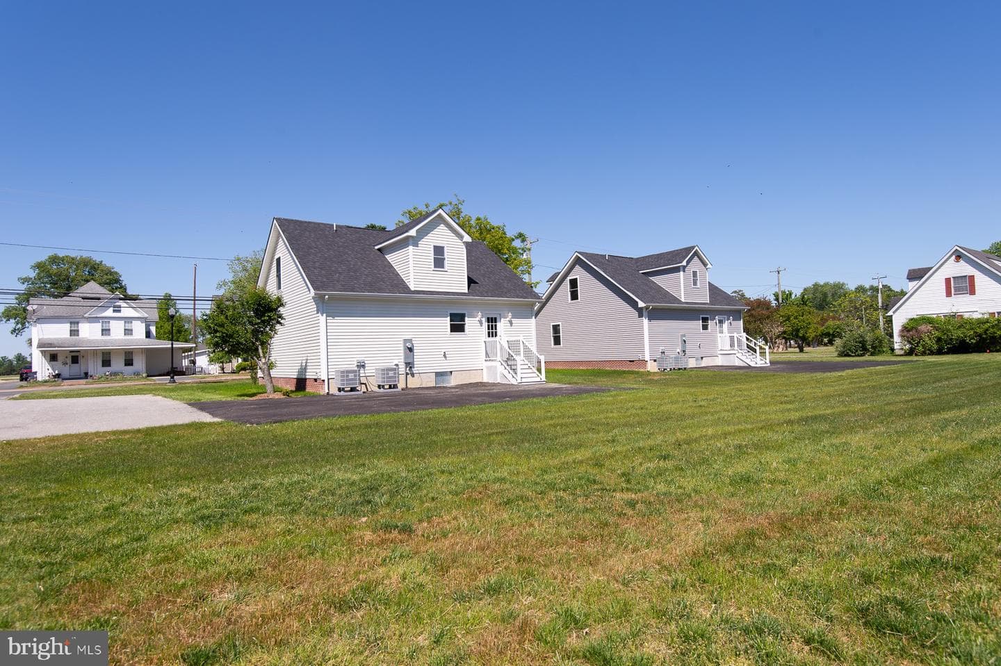 109 Railroad Avenue photo 35