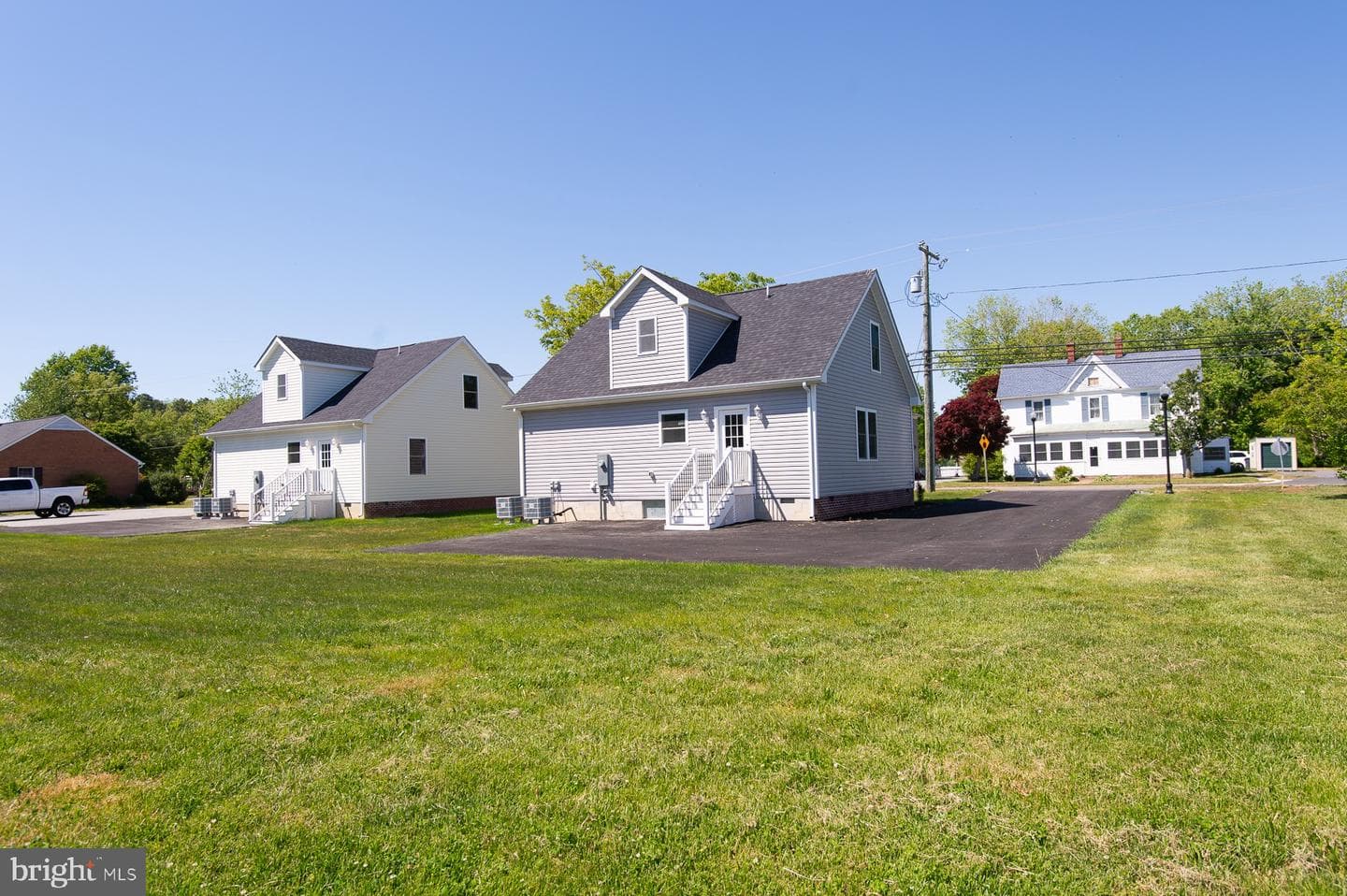 109 Railroad Avenue photo 36
