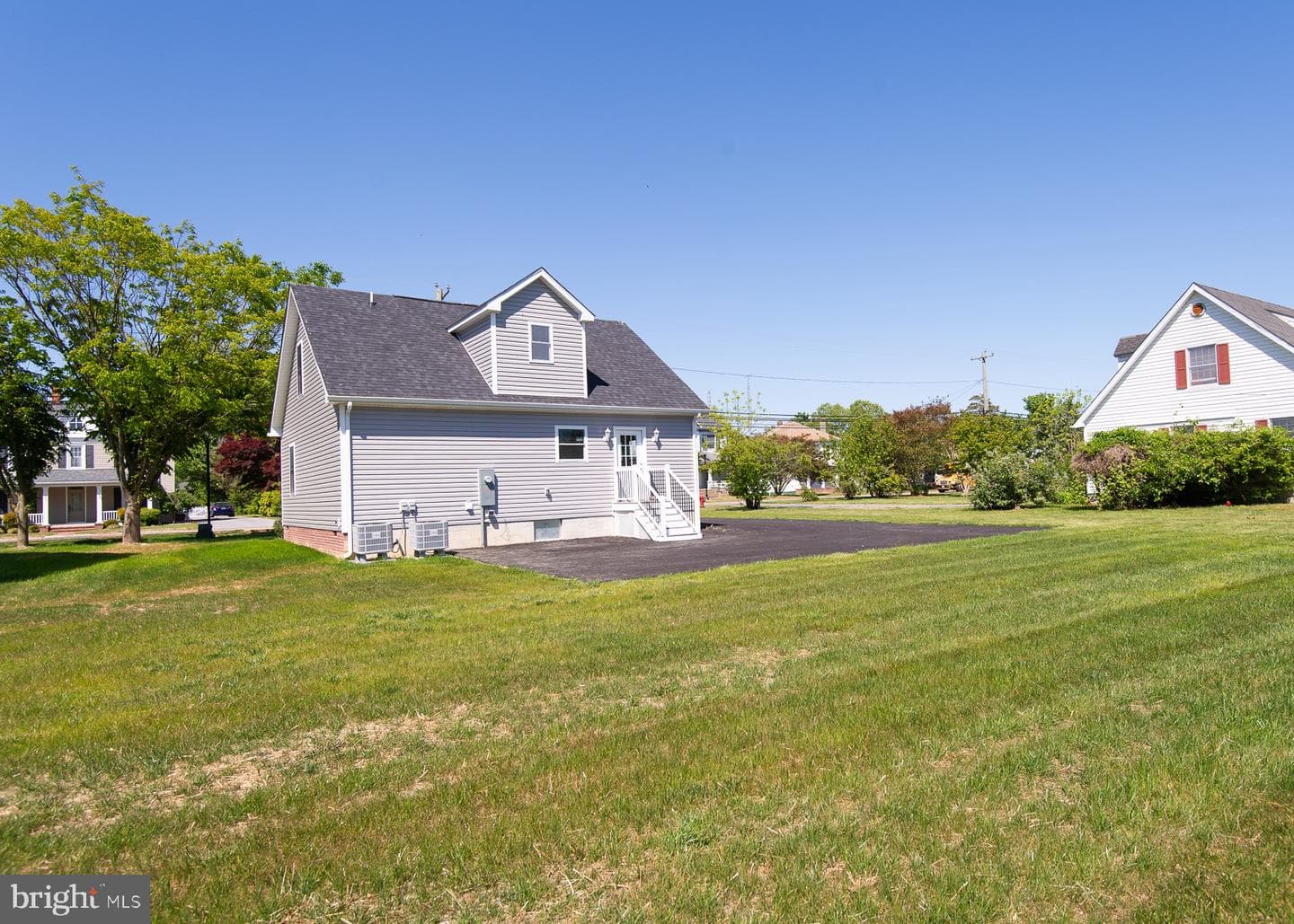 109 Railroad Avenue photo 38