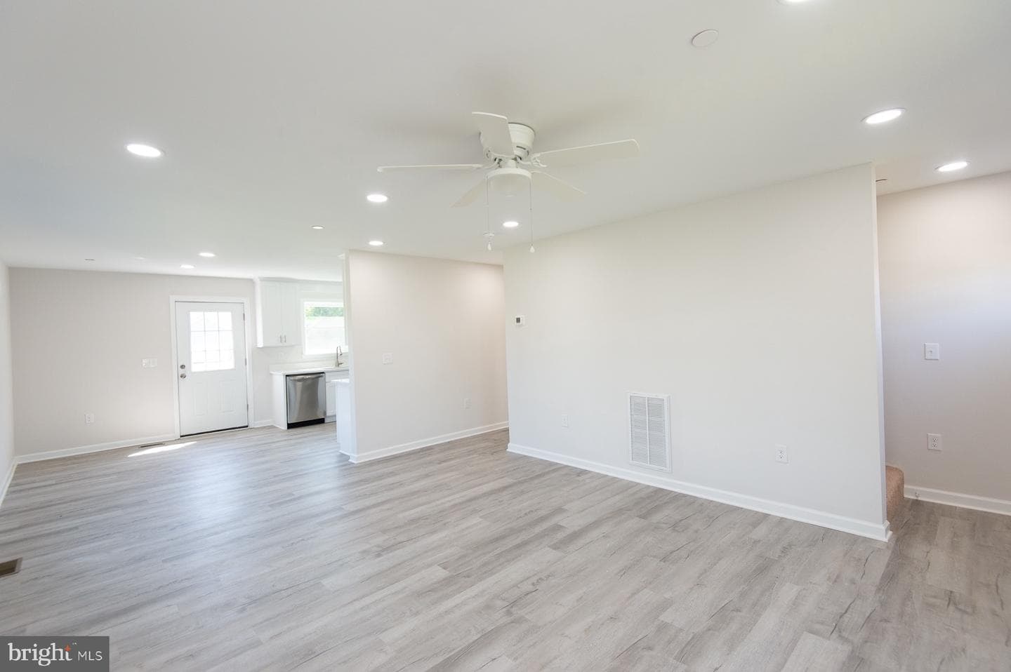 109 Railroad Avenue photo 6