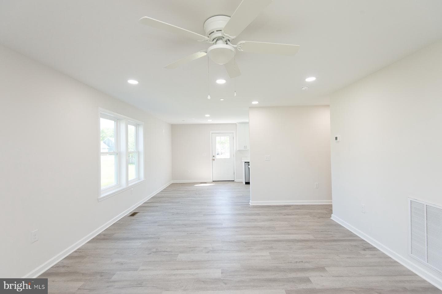 109 Railroad Avenue photo 7