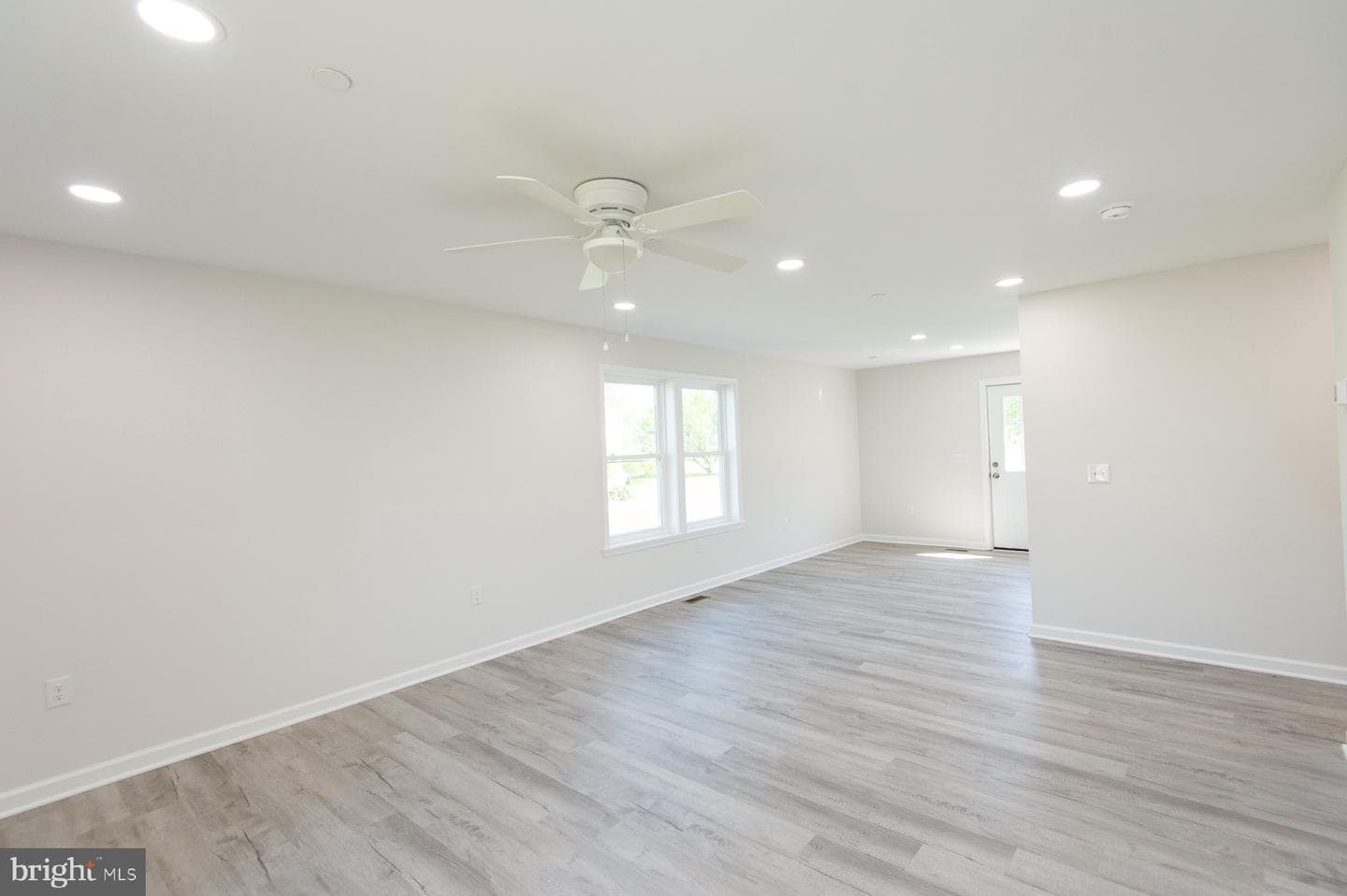 109 Railroad Avenue photo 8