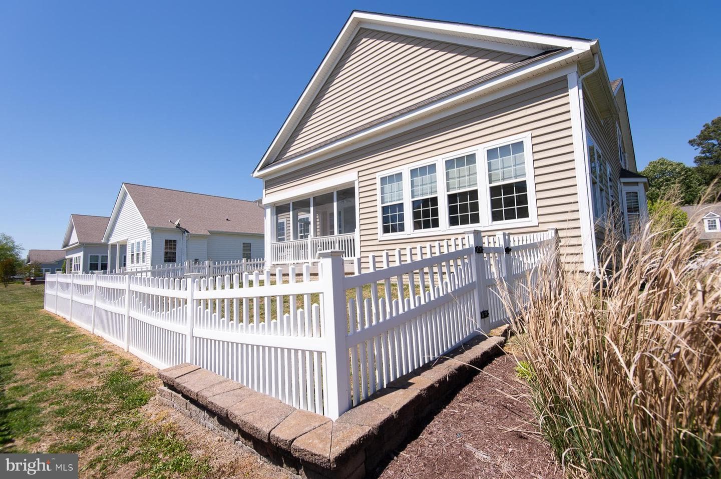 119 Regulator Drive N photo 35