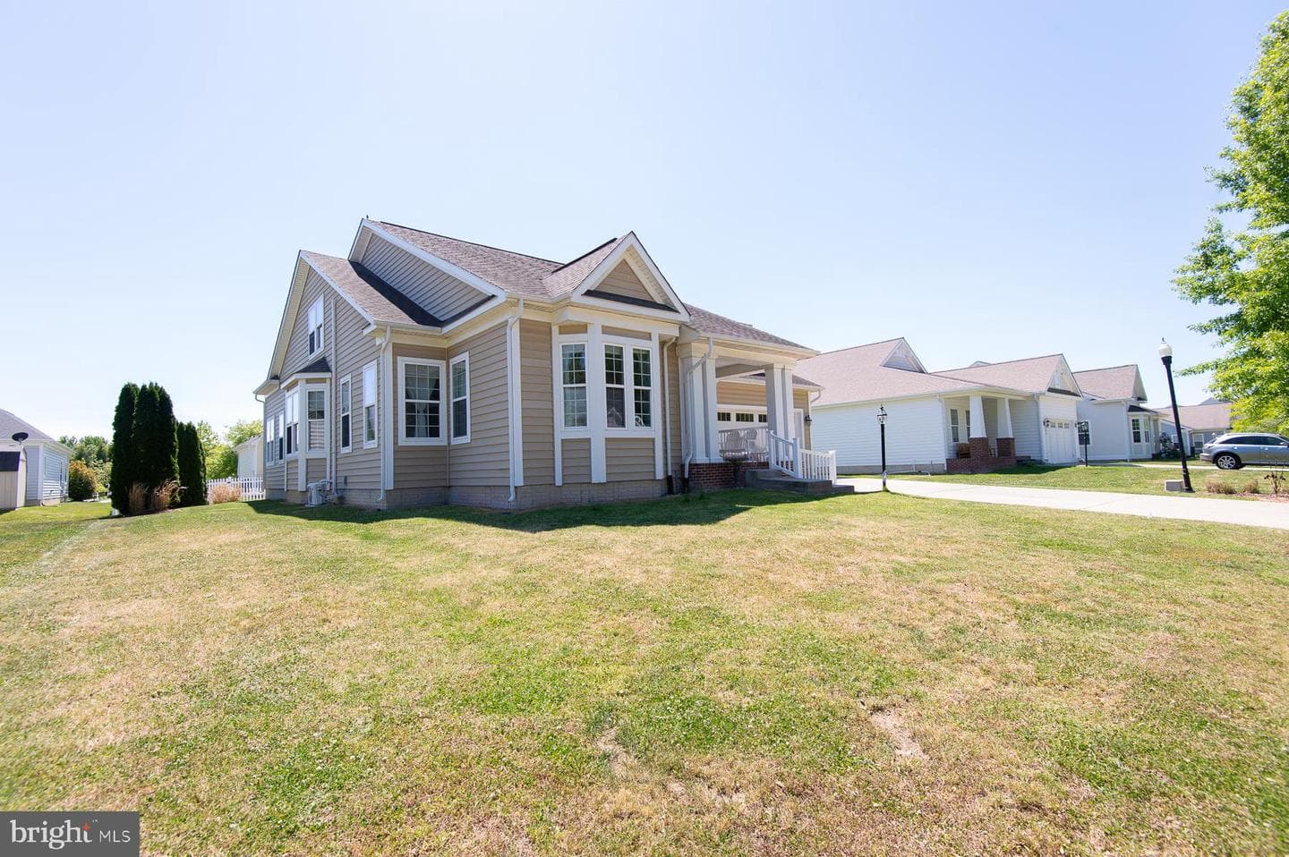 119 Regulator Drive N photo 38