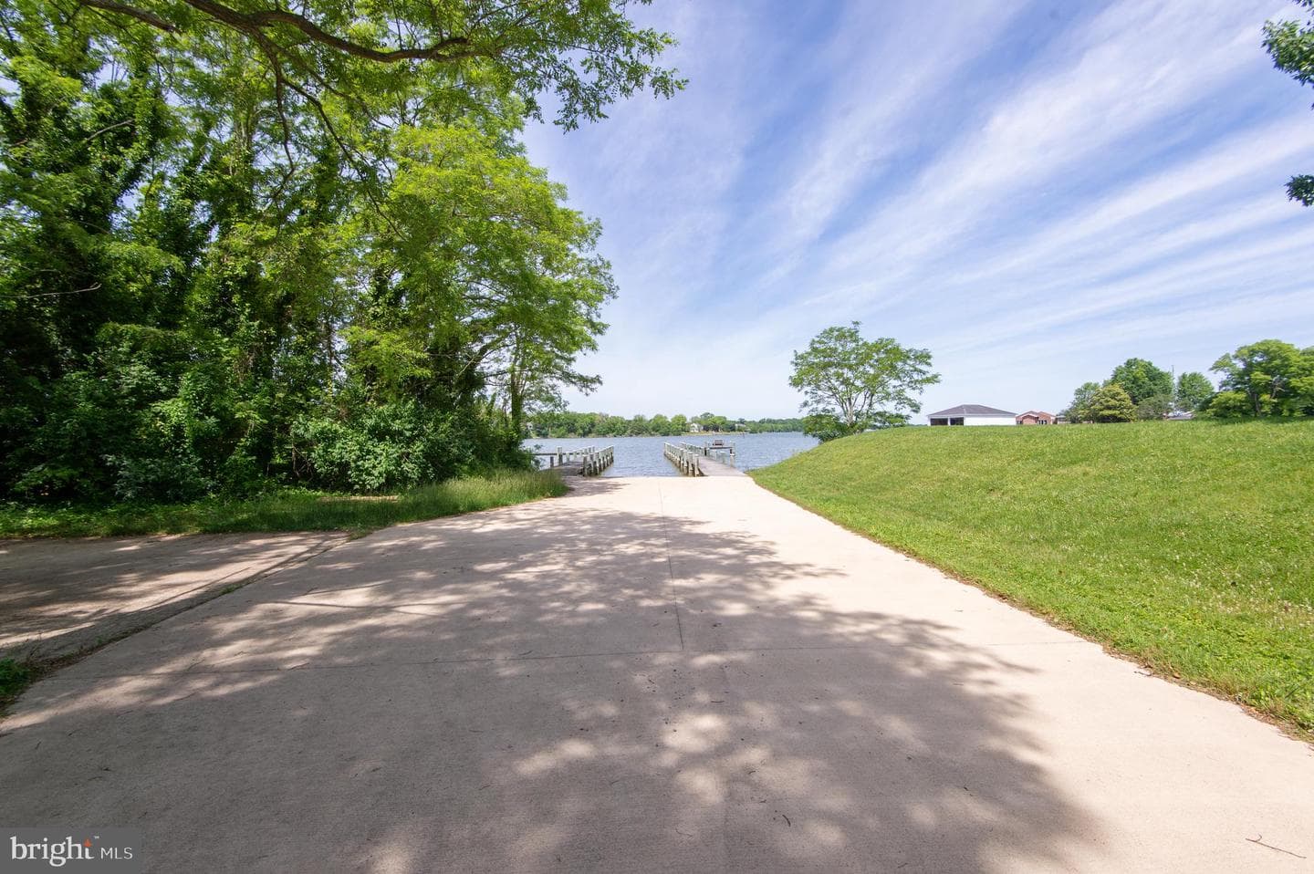 119 Regulator Drive N photo 44