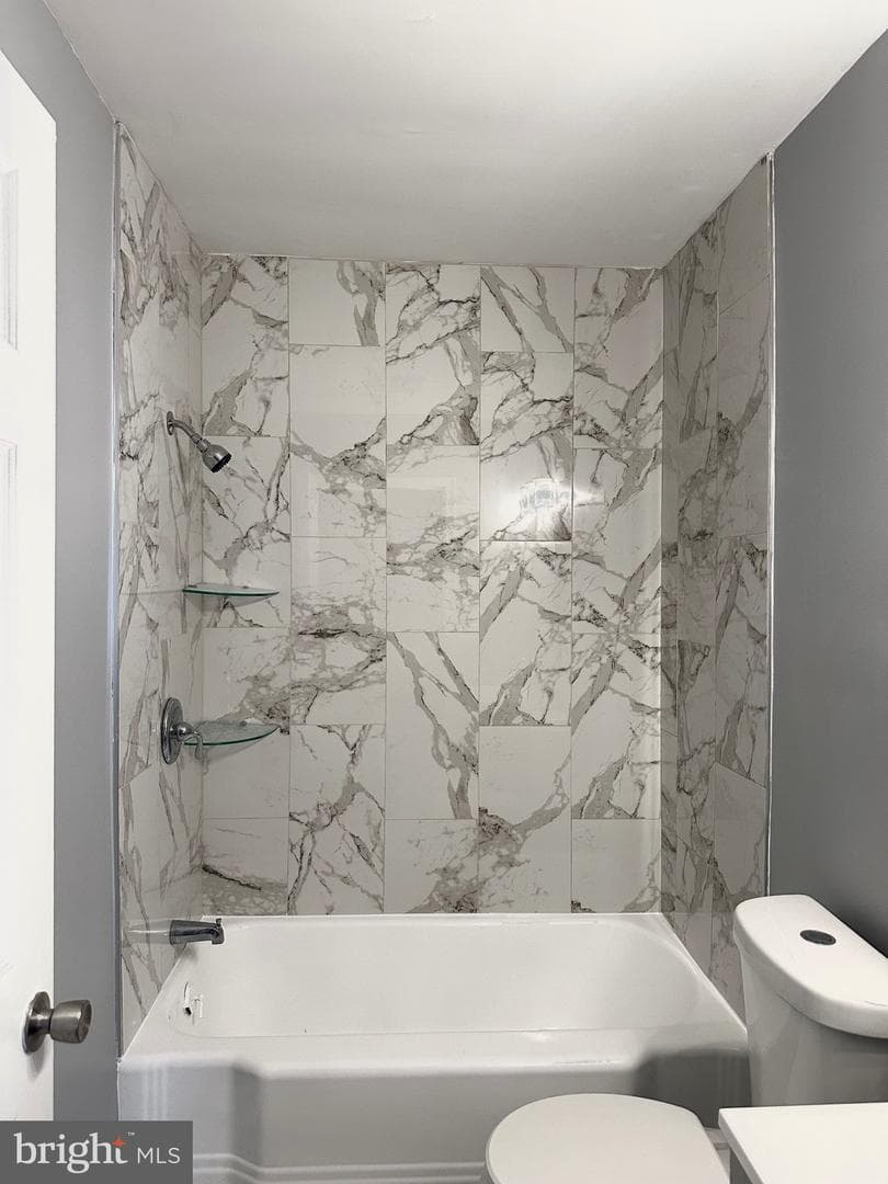 904 Central photo 16