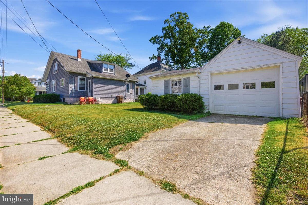 201 Belvedere Ave photo 28