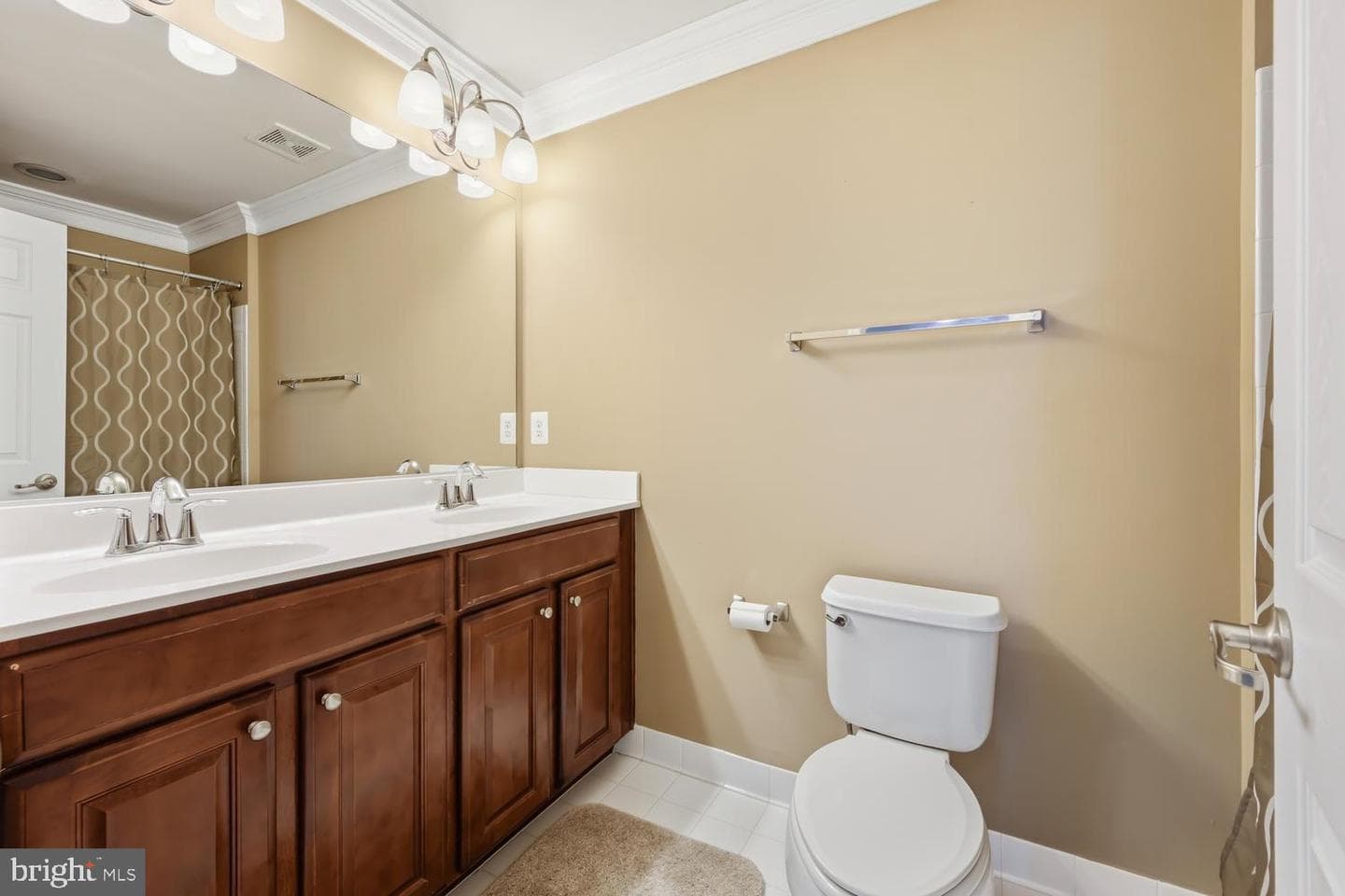 126 Regulator Drive N photo 29