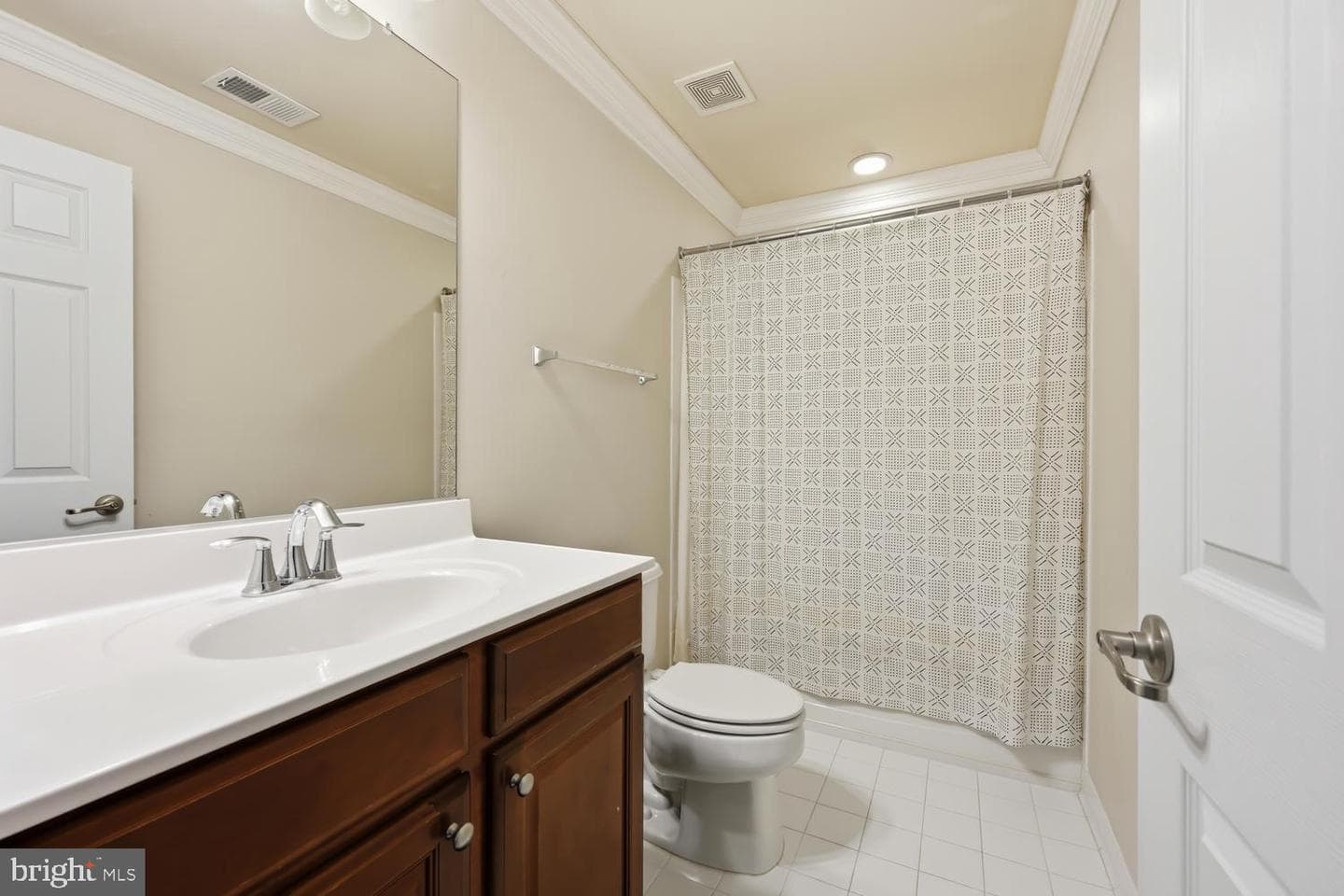 126 Regulator Drive N photo 35