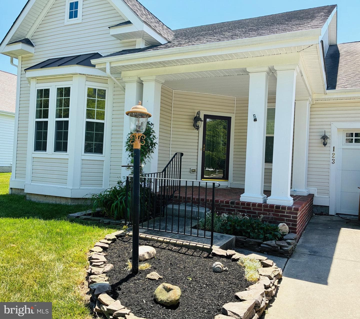 123 Regulator Drive N photo 38