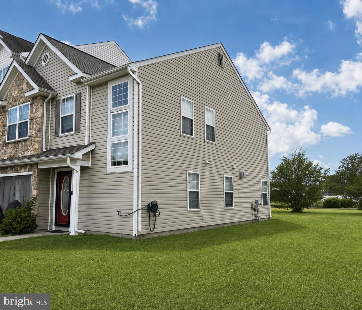 200 Wood Duck Dr photo 2