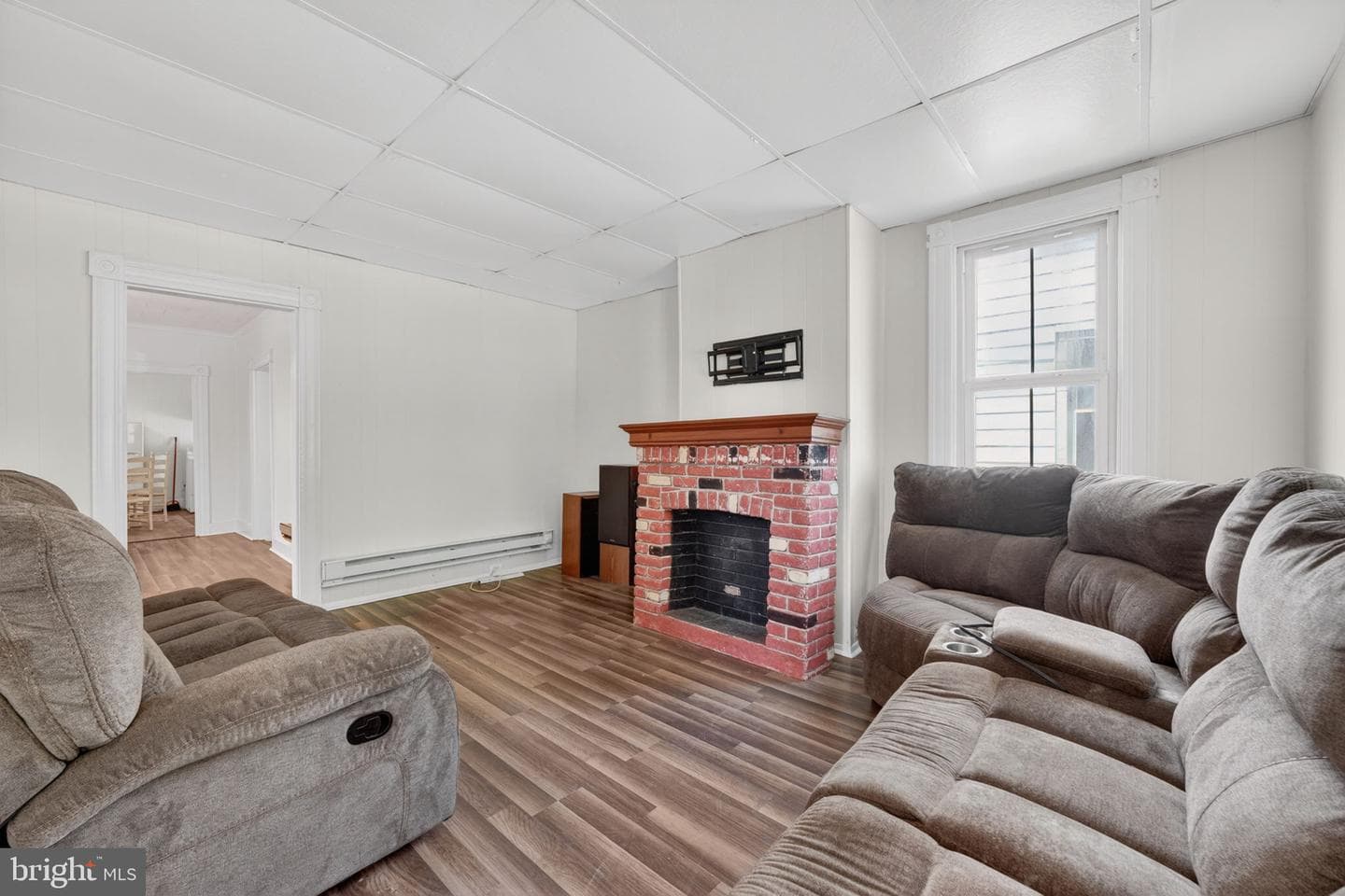 722 Glasgow St photo 5